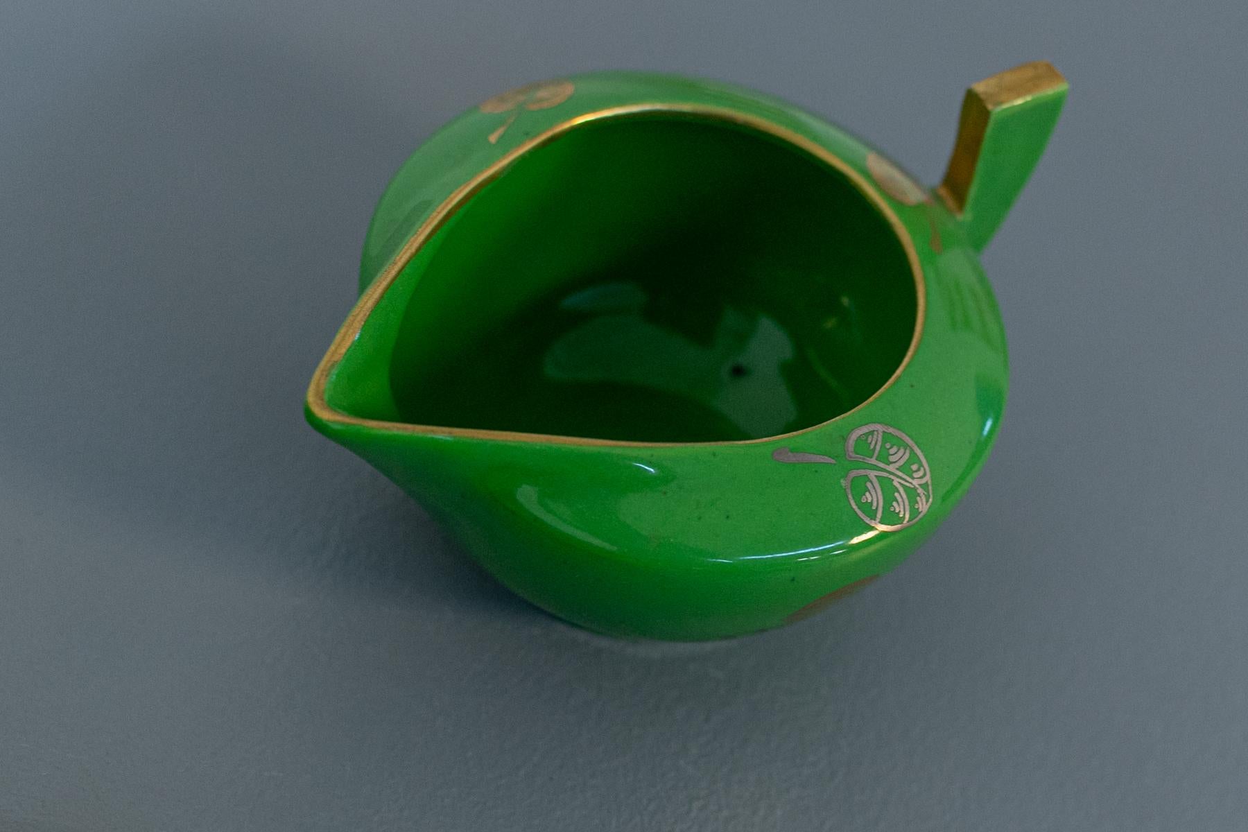 Vintage Green Porcelain Tea Set In Good Condition In Milano, IT
