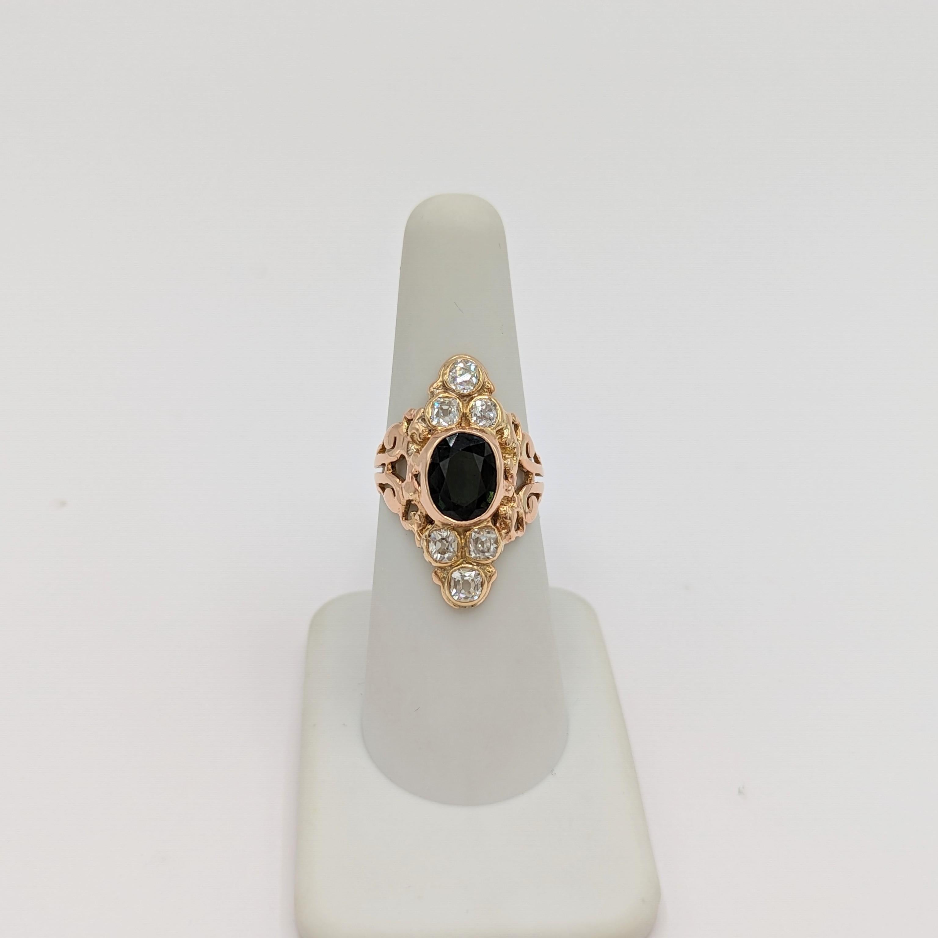 Vintage Green Sapphire and White Diamond Ring in 18K Rose Gold For Sale 1