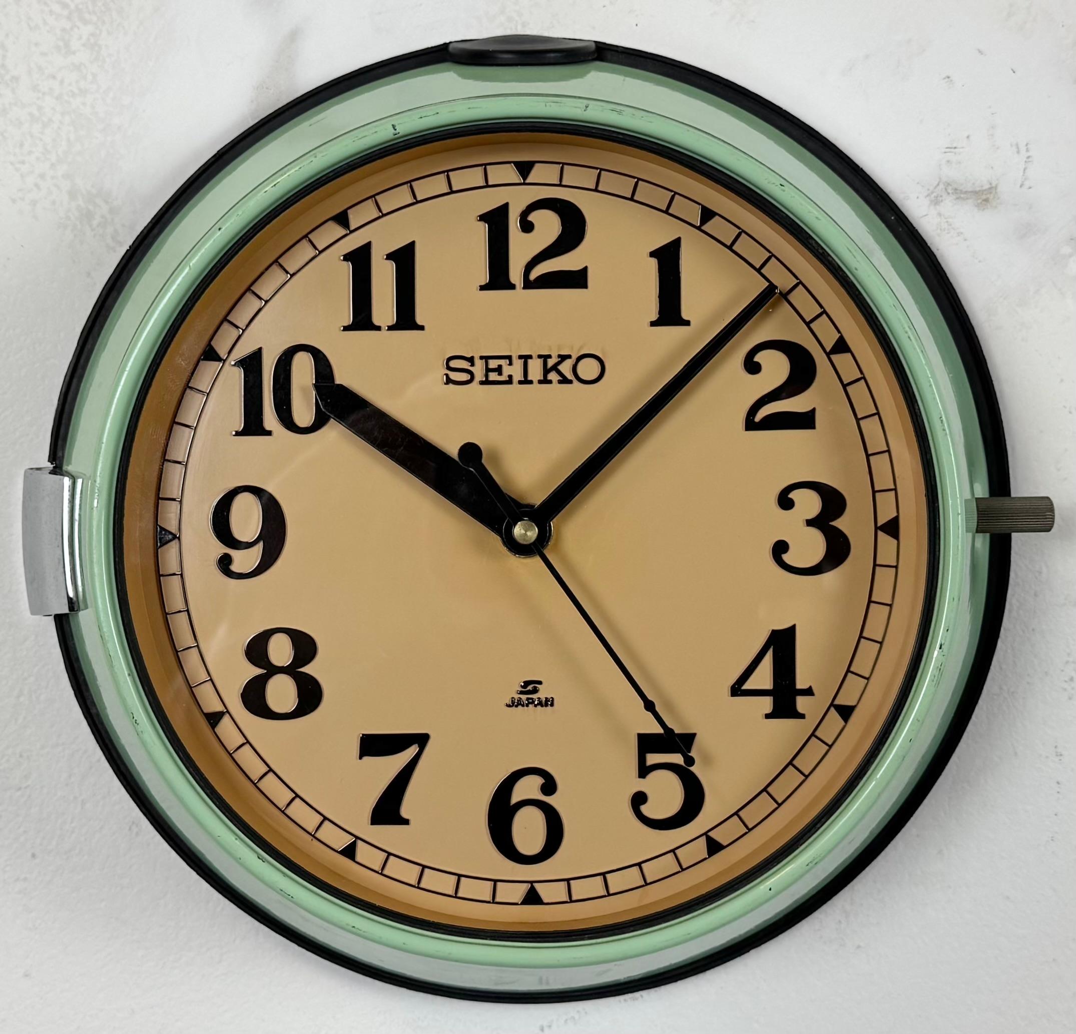 Reloj de pared de barcos Seiko verde vintage, años 70 Industrial en venta