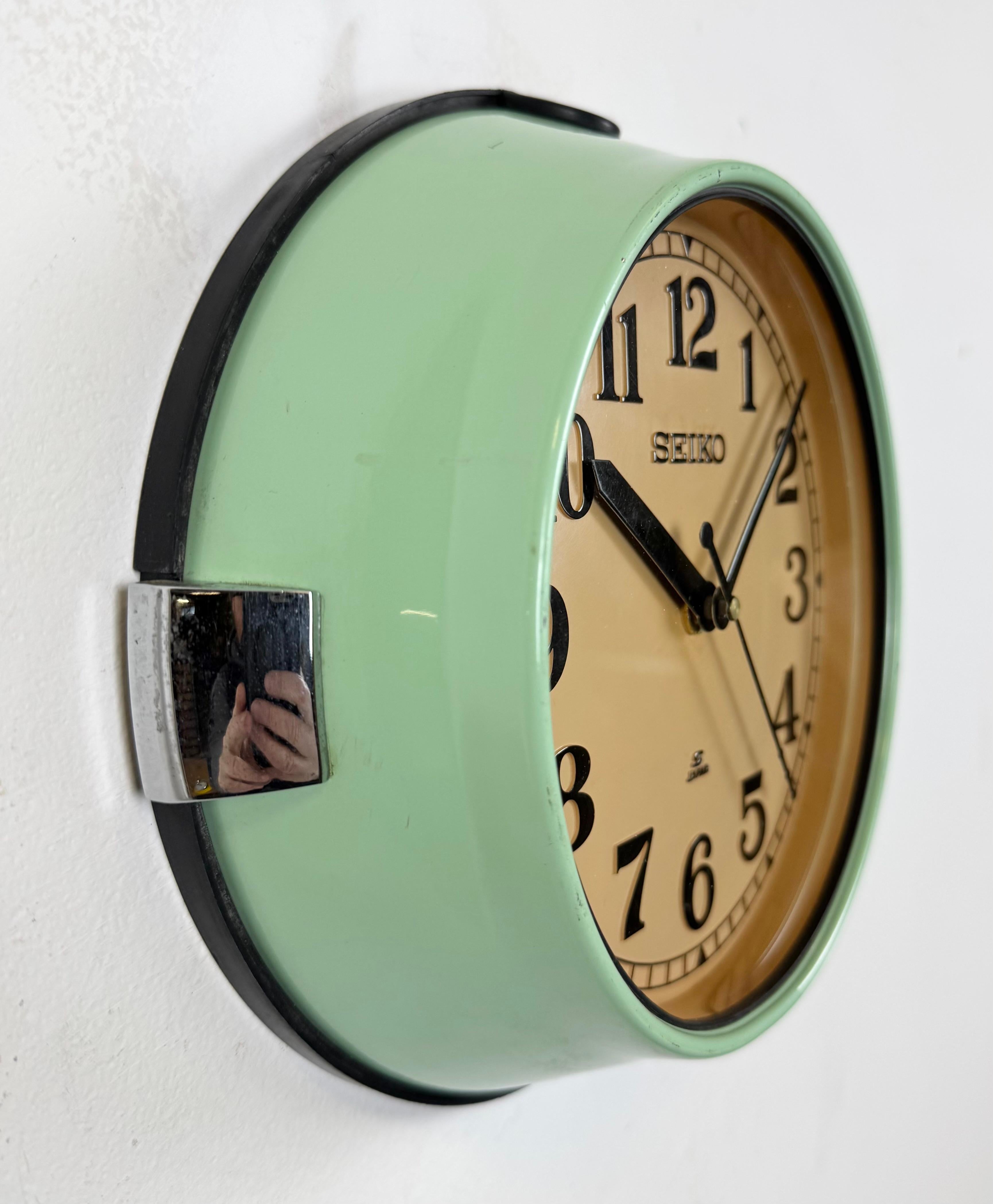 Reloj de pared de barcos Seiko verde vintage, años 70 en Bueno estado para la venta en Kojetice, CZ