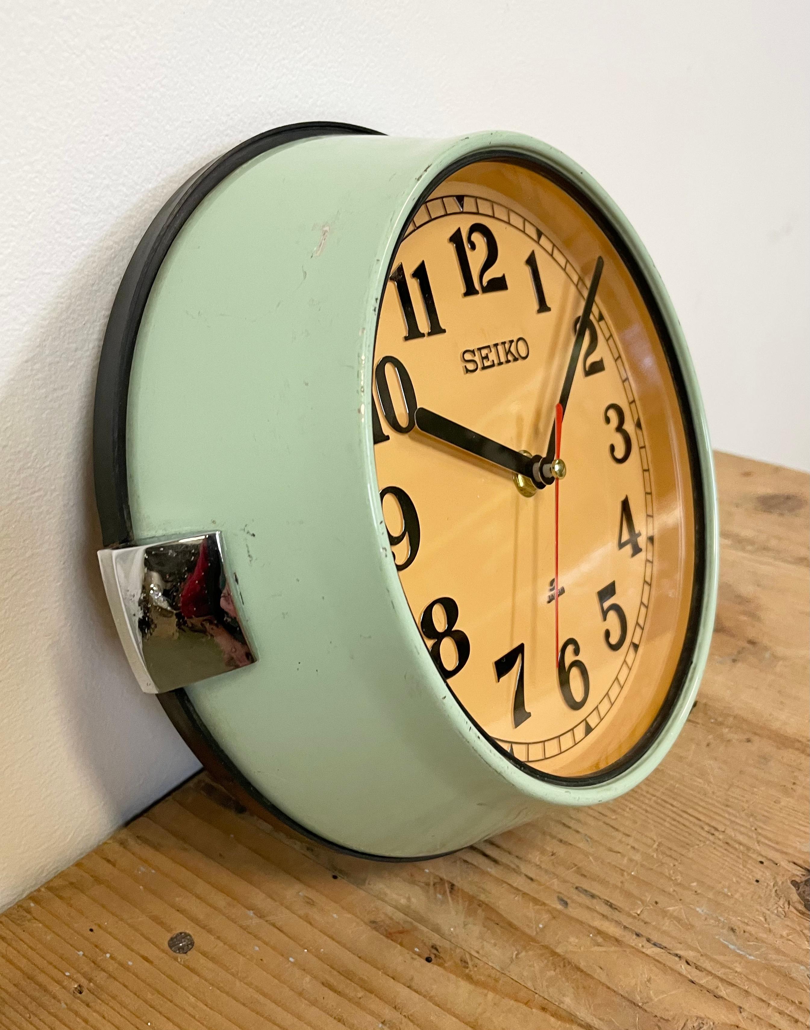 Vintage Green Seiko Navy Wall Clock, 1970s In Good Condition In Kojetice, CZ