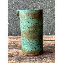 Jarrón de cerámica verde vintage con pico