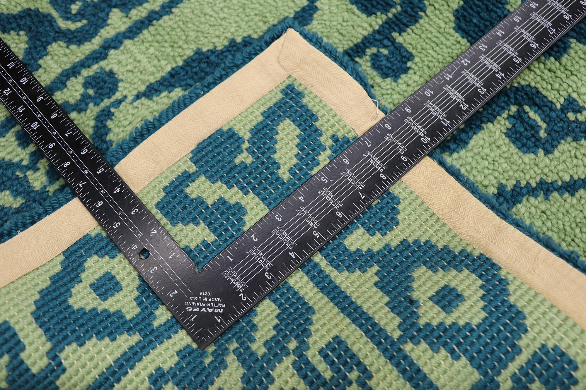 Suédois Vieux tapis vert à poils suédois en vente