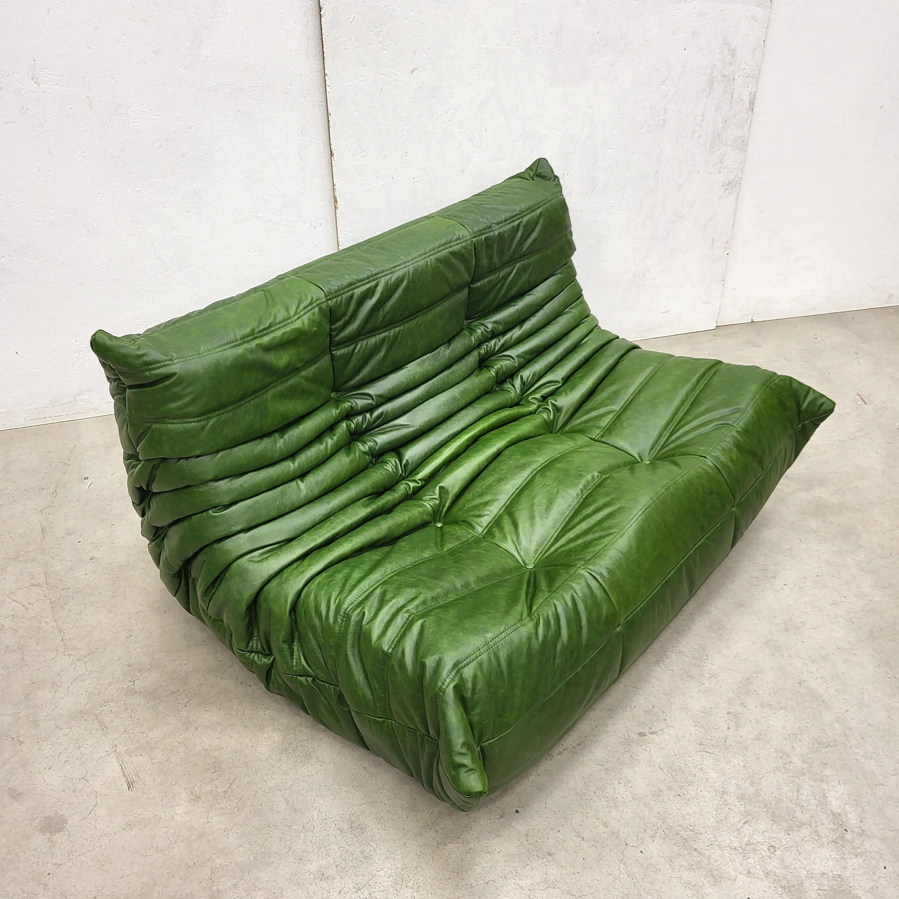 Vintage Green Togo Seating Group Sofa by Michel Ducaroy for Ligne Roset 1973 In Good Condition In Aachen, NW