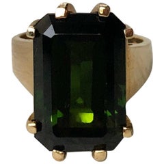 Vintage Green Tourmaline and 9 Carat Gold Ring