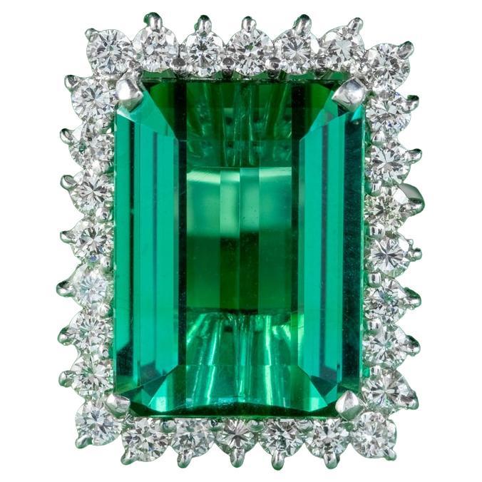 Vintage Green Tourmaline Diamond Ring in 18ct Gold, 12ct Tourmaline