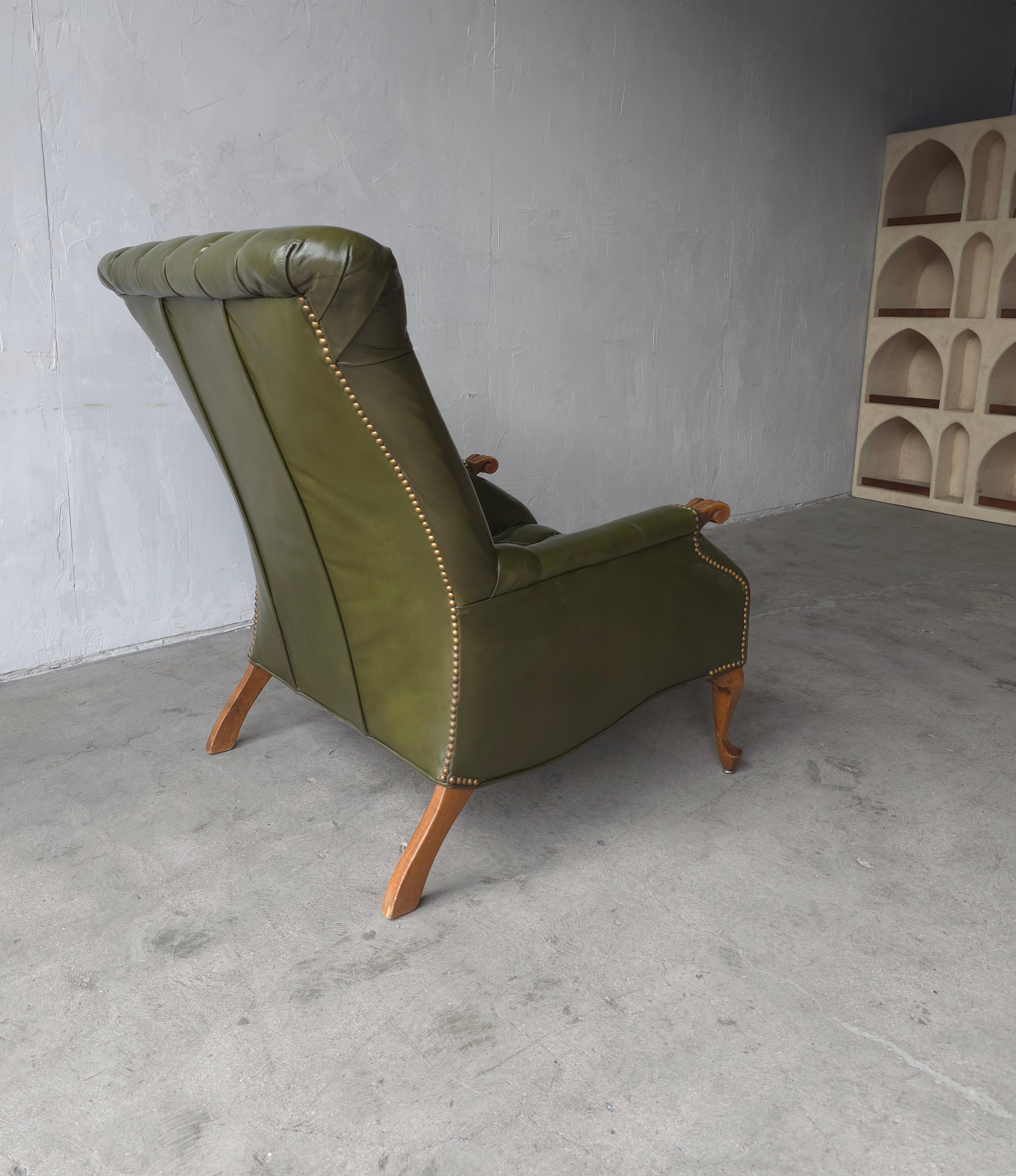 Vintage Green Tufted Leather Sleepy Hollow Chair and Ottoman For Sale 10