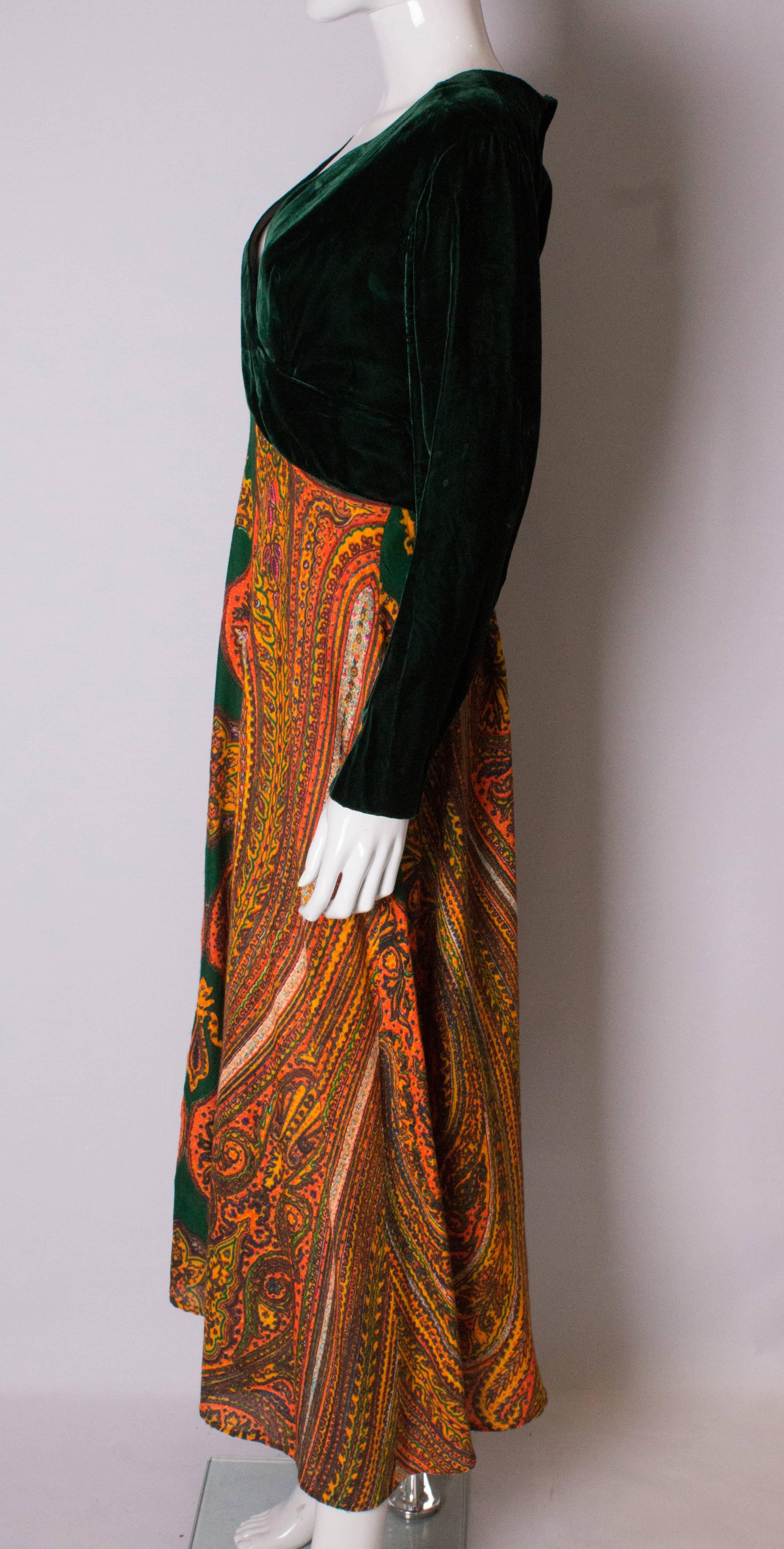 Vintage Green Velvet and Orange Print Gown In Good Condition For Sale In London, GB