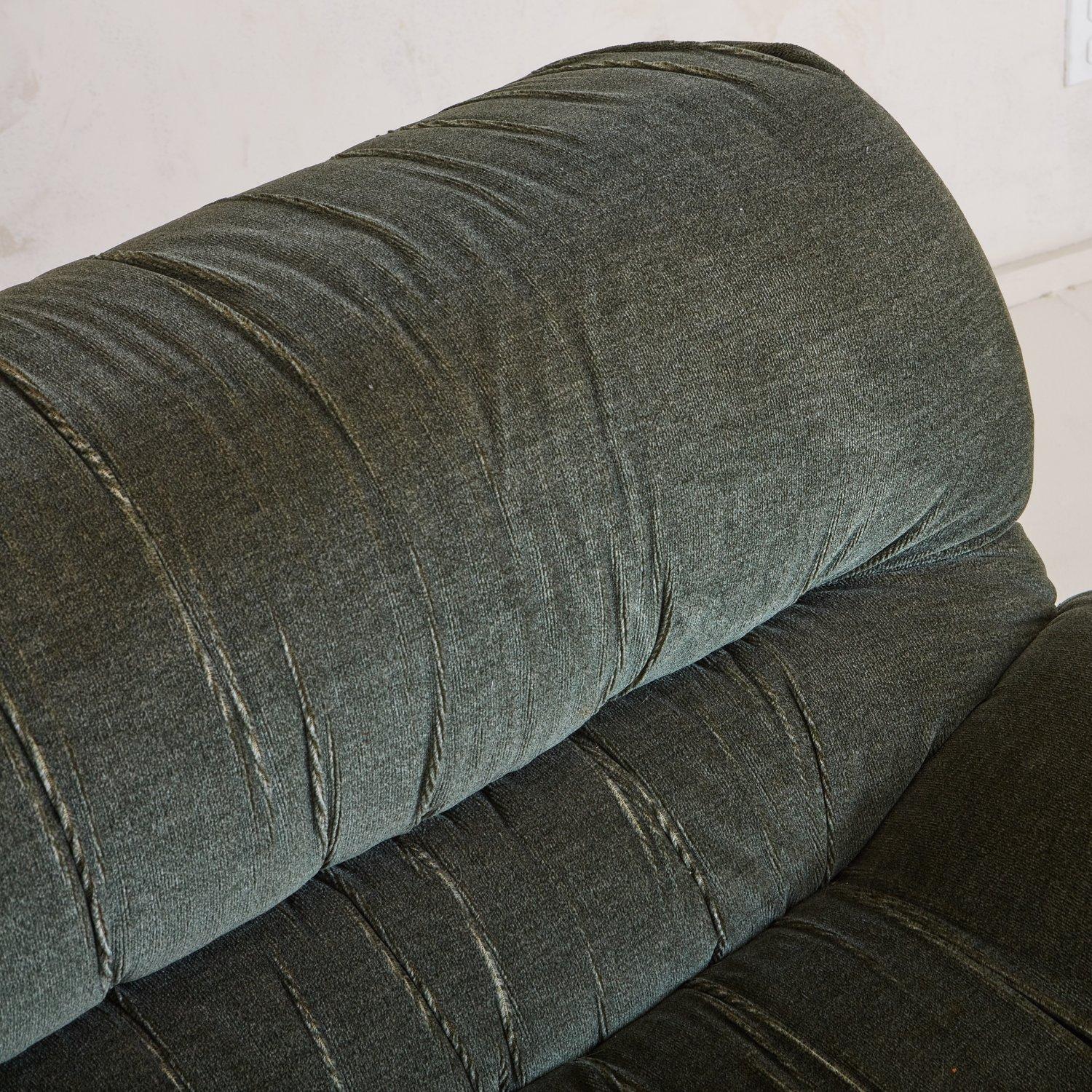 Late 20th Century Vintage Green Velvet Ruched Sofa, Italy, 1970s