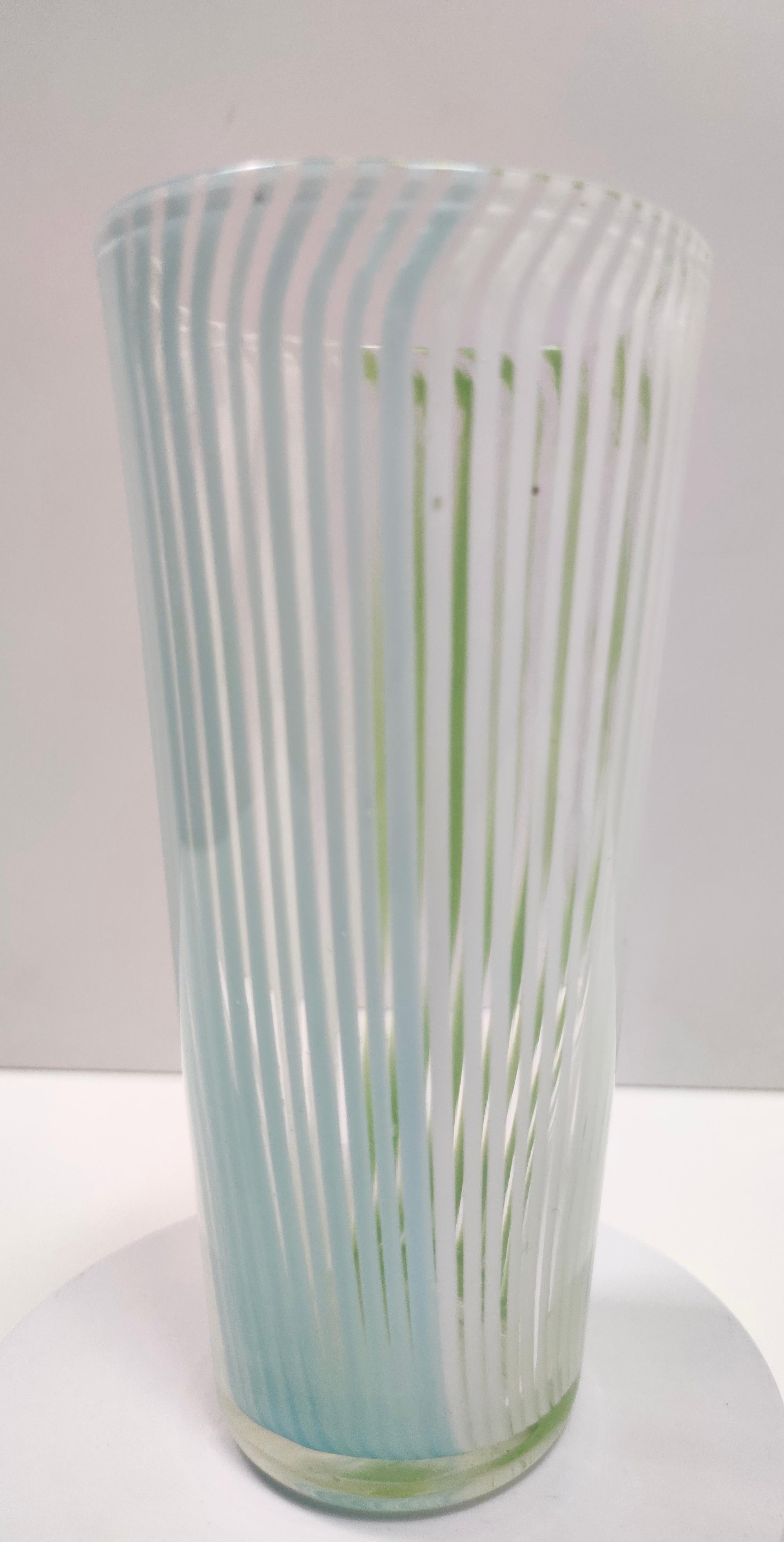 Vintage Green, White and Light Blue Murano Glass Vase by Dino Martens In Excellent Condition For Sale In Bresso, Lombardy