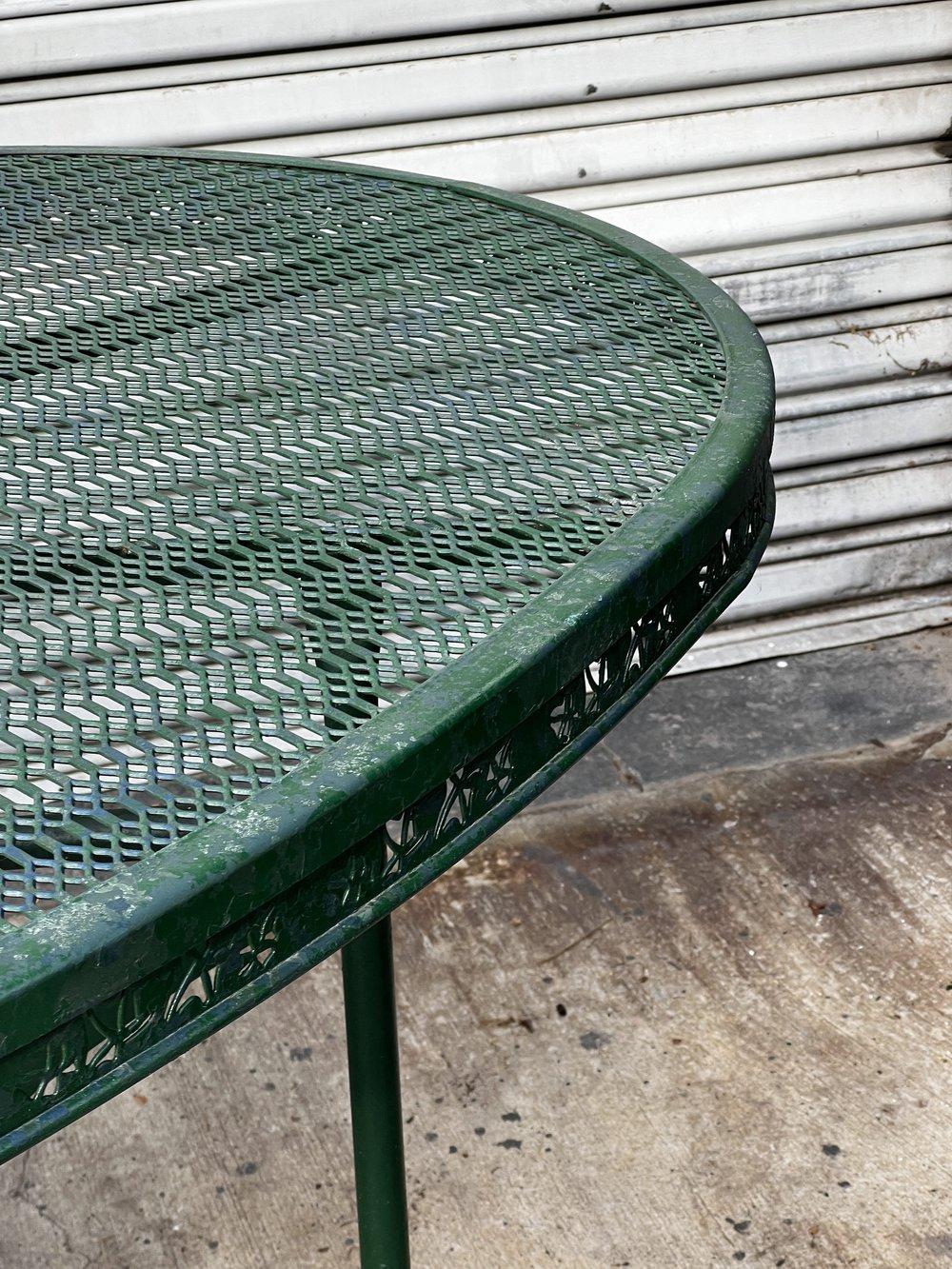 Vintage Green Wrought Iron Table and Chairs For Sale 4