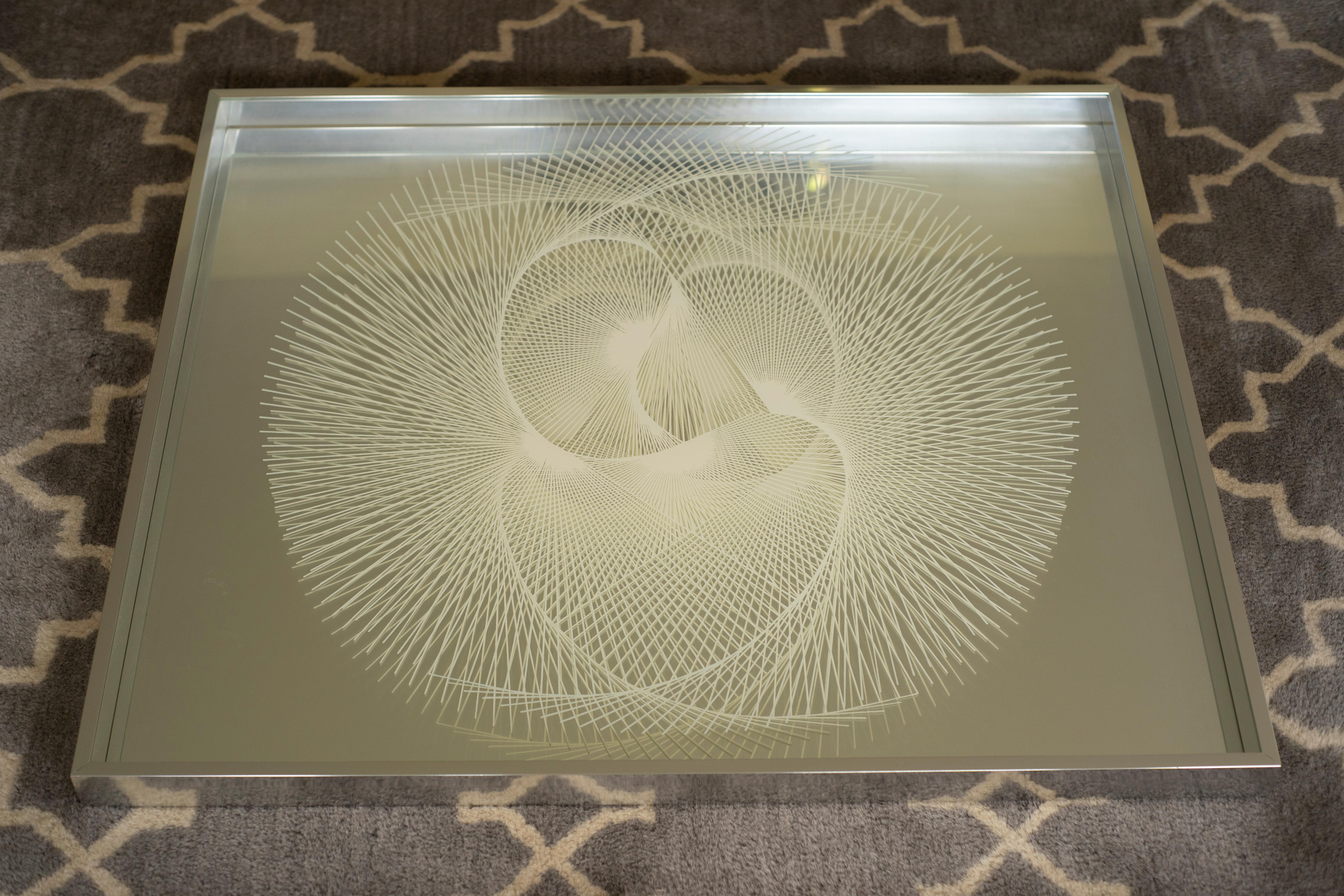 Fine XX secolo Specchio Infinity d'epoca Greg Copeland con texture a pizzo in vetro e alluminio, firmato in vendita