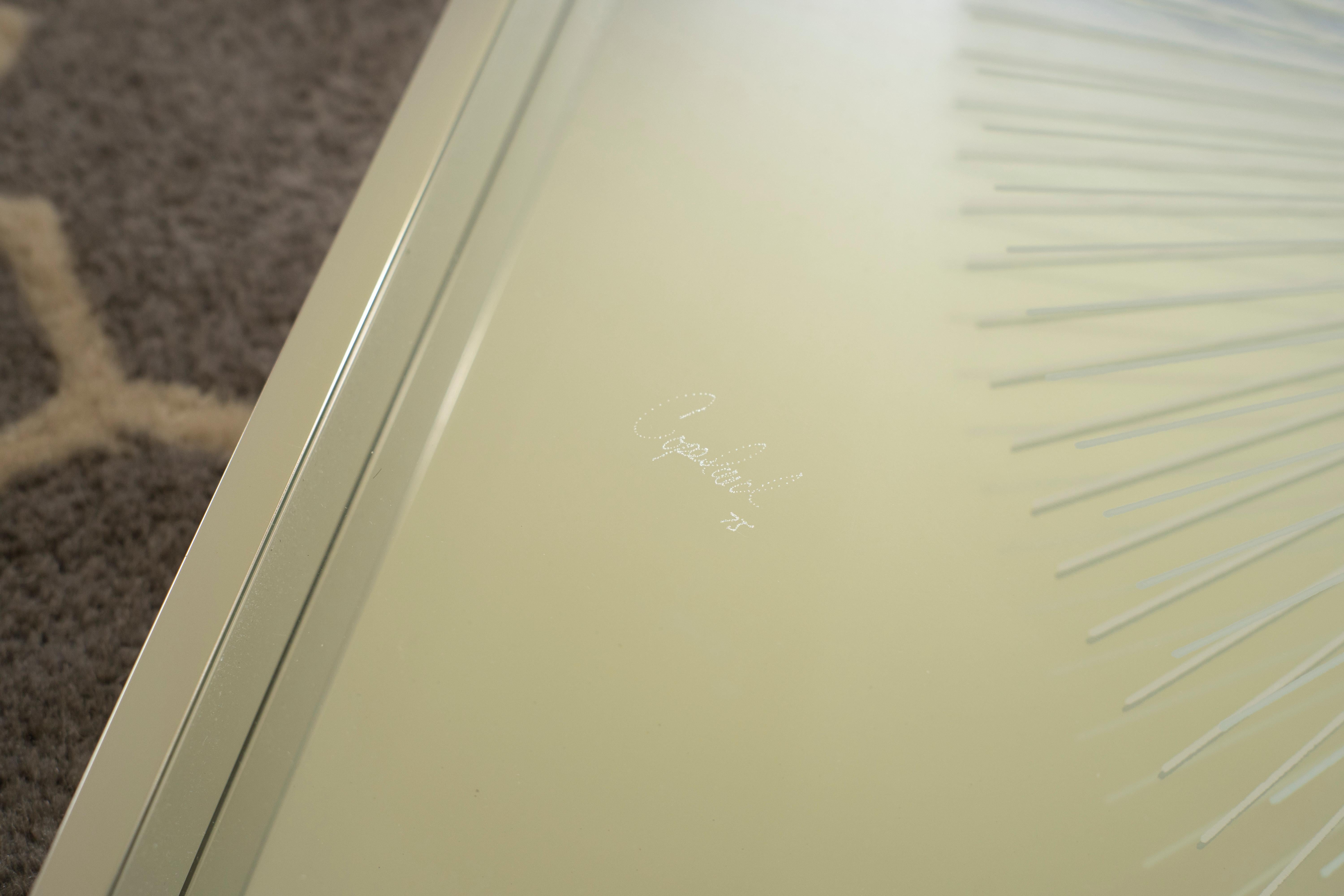 Alluminio Specchio Infinity d'epoca Greg Copeland con texture a pizzo in vetro e alluminio, firmato in vendita