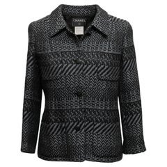 Vintage Grey & Black Chanel Fall/Winter 2000 Wool Tweed Blazer Size FR 40