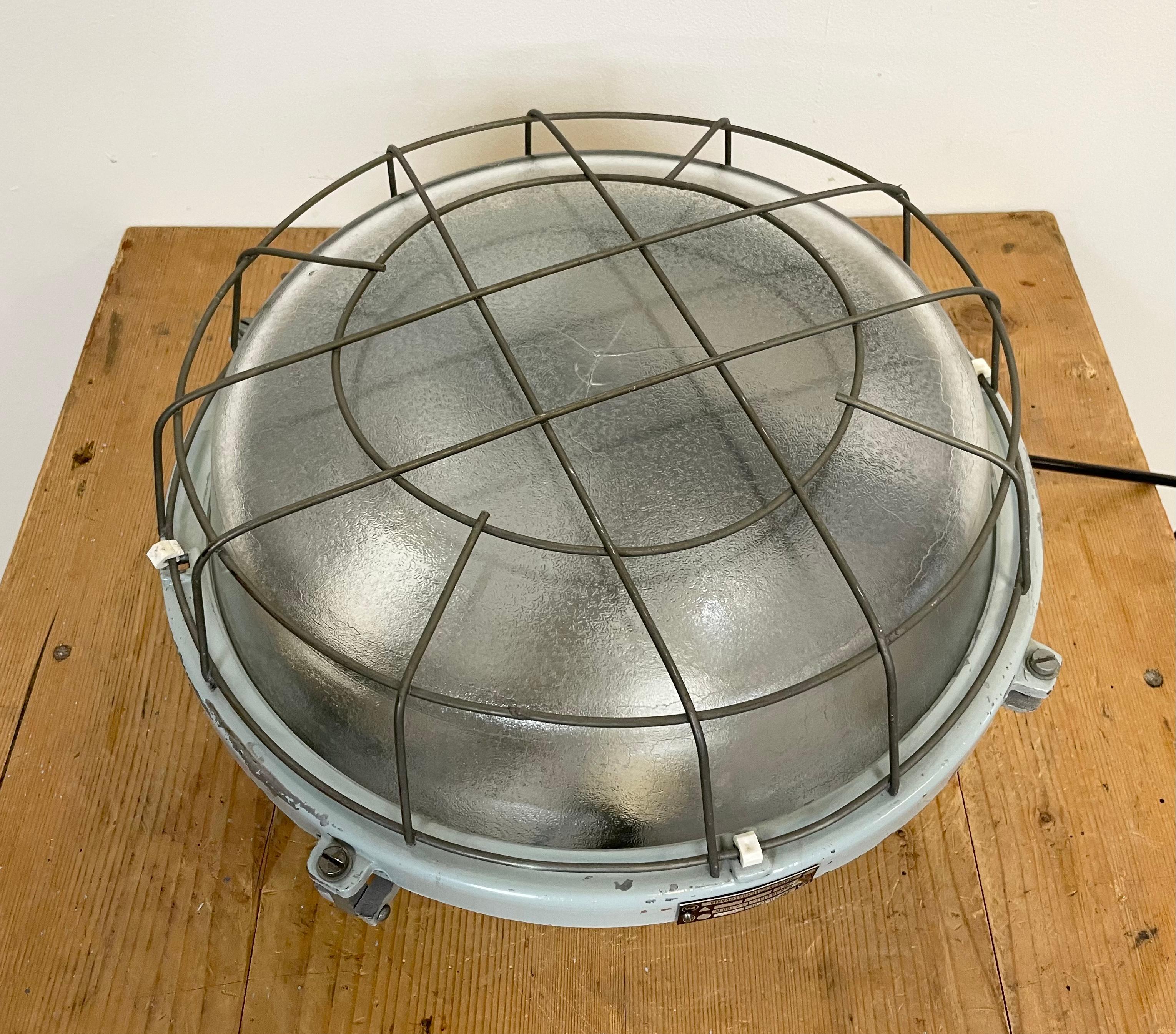 Aluminum Vintage Grey Cast Aluminium Industrial Wall Light, 1980s For Sale