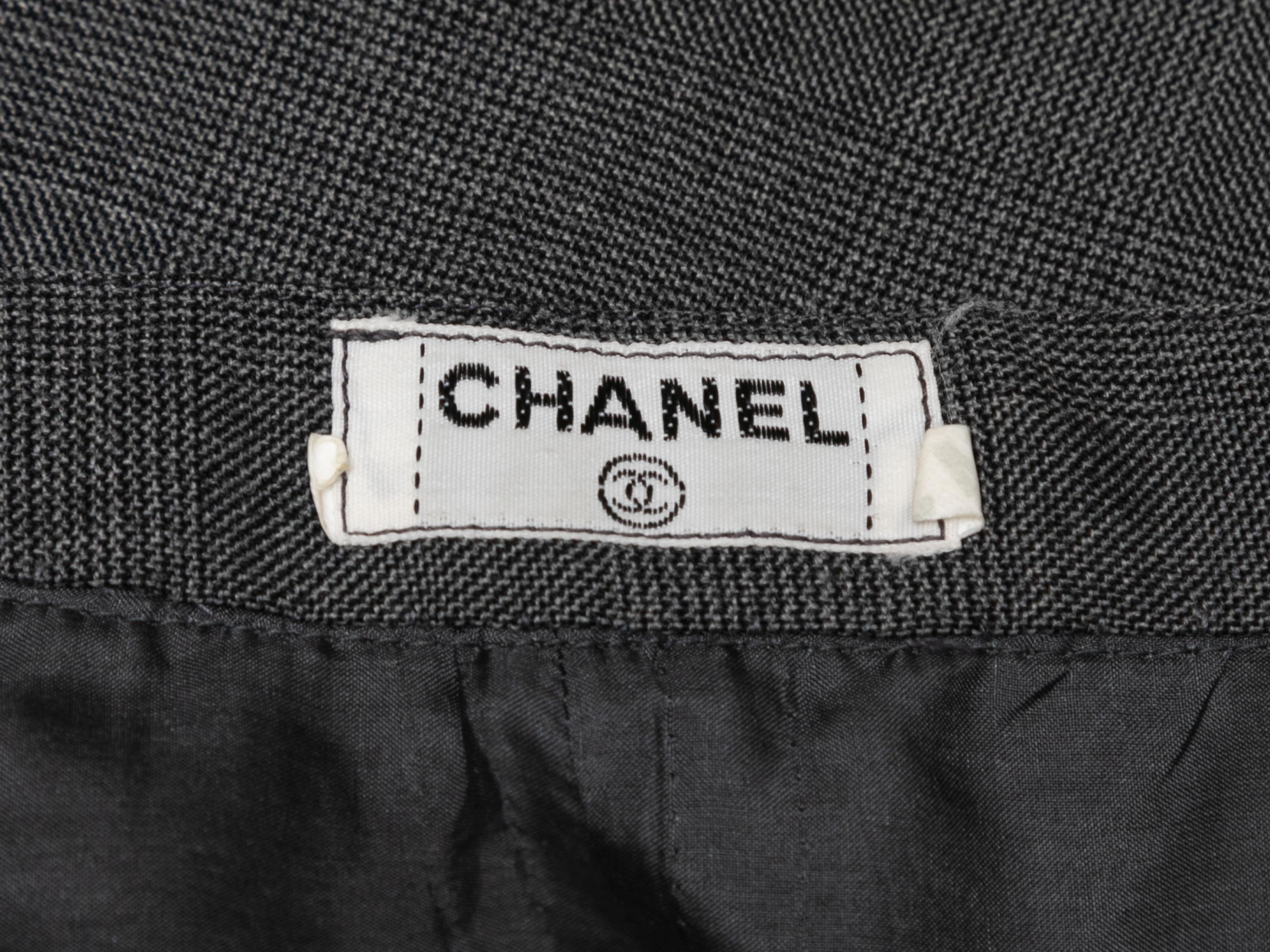 Grauer Chanel 1970er Jahre Vintage Bleistiftrock aus Wolle Größe US XS Damen im Angebot