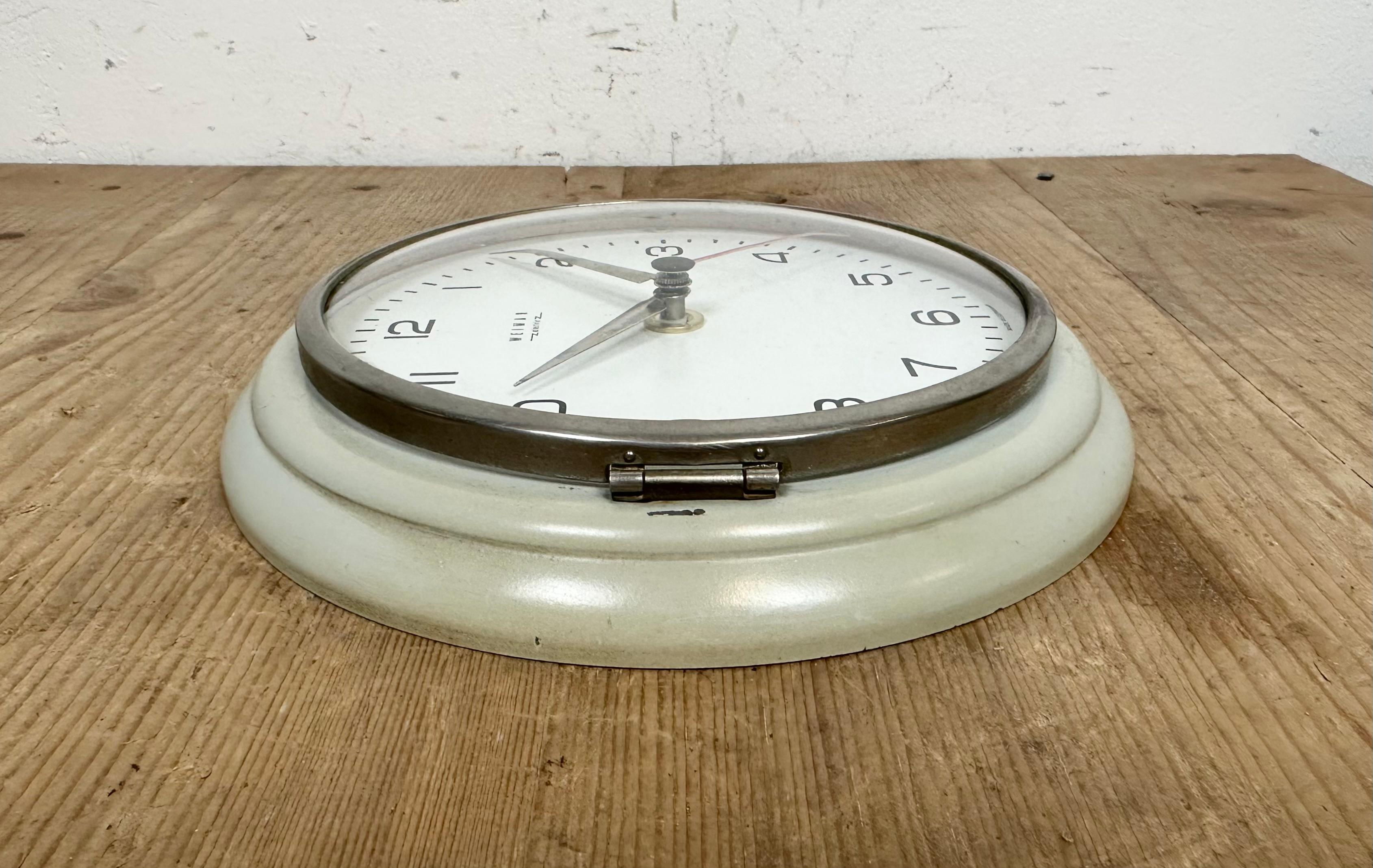 Vintage Grey East German Wall Clock from Weimar Electric, 1970s 7