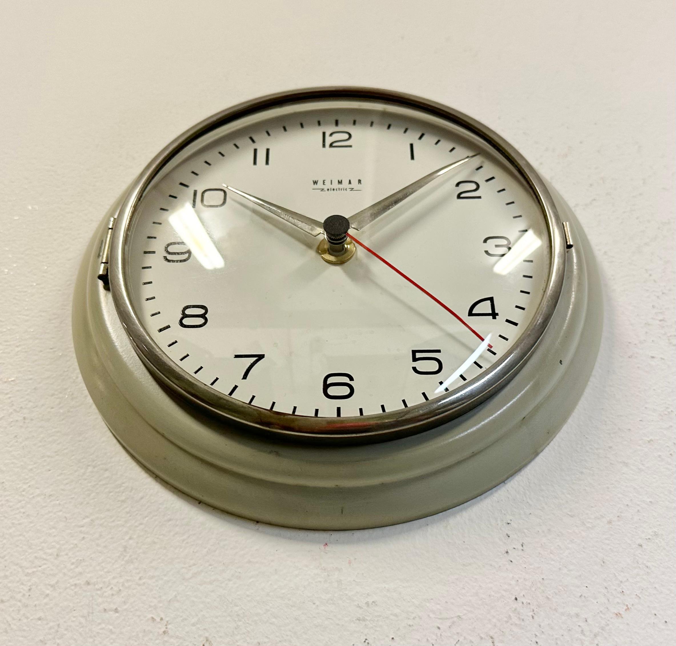 Vintage Grey East German Wall Clock from Weimar Electric, 1970s 1