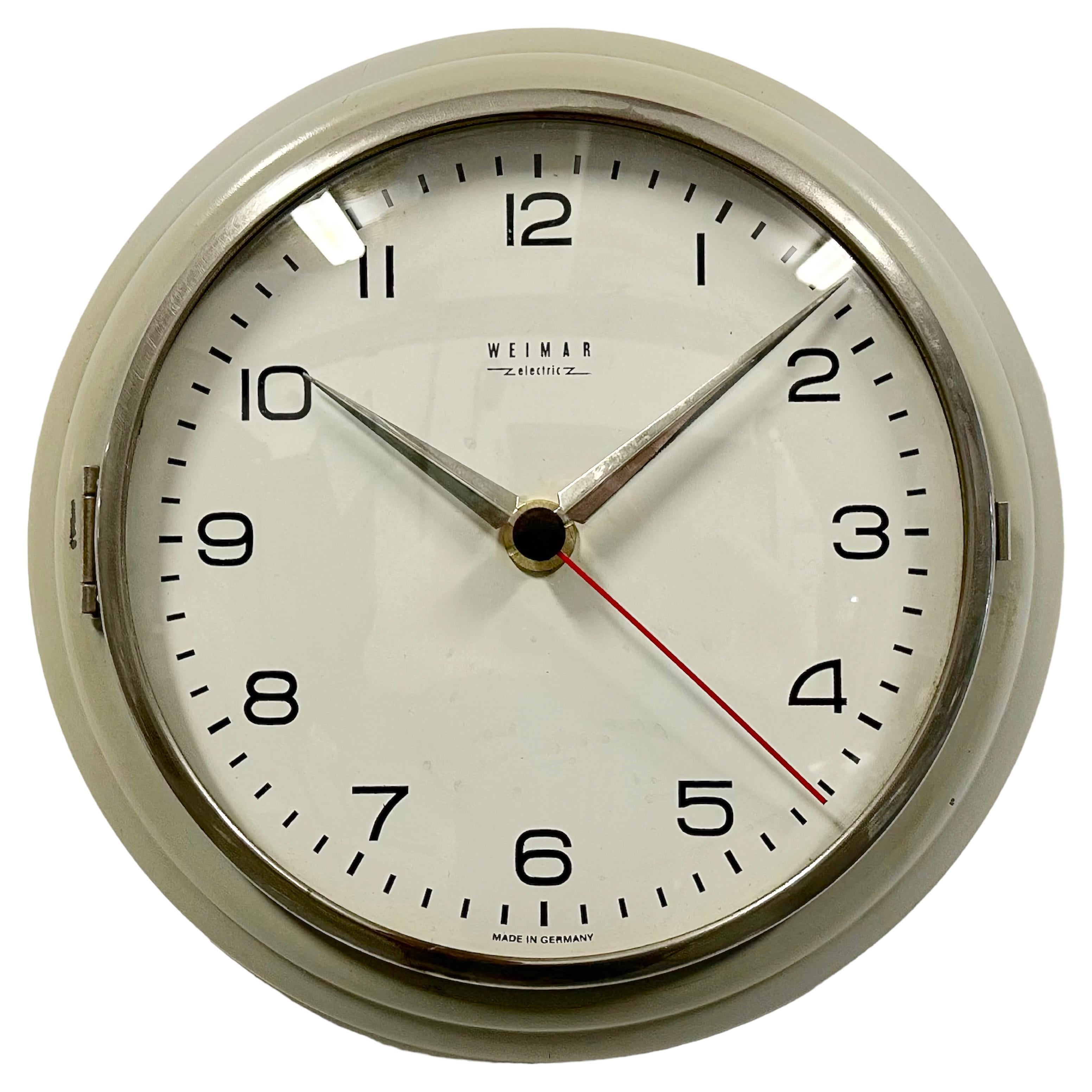 Vintage Grey East German Wall Clock from Weimar Electric, 1970s For Sale at  1stDibs