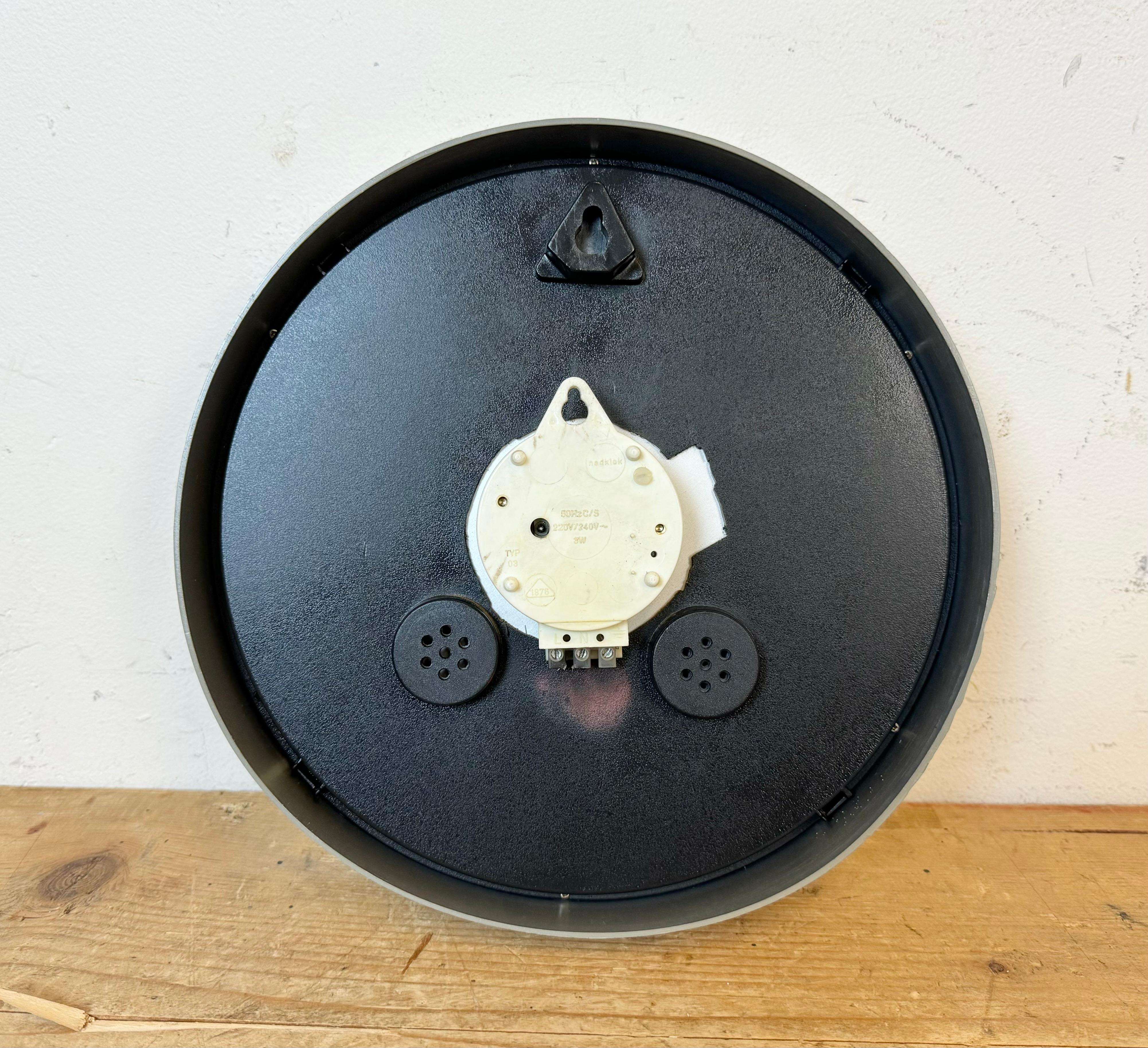 Vintage Grey Electric Station Wall Clock from Nedklok, 1990s For Sale 8