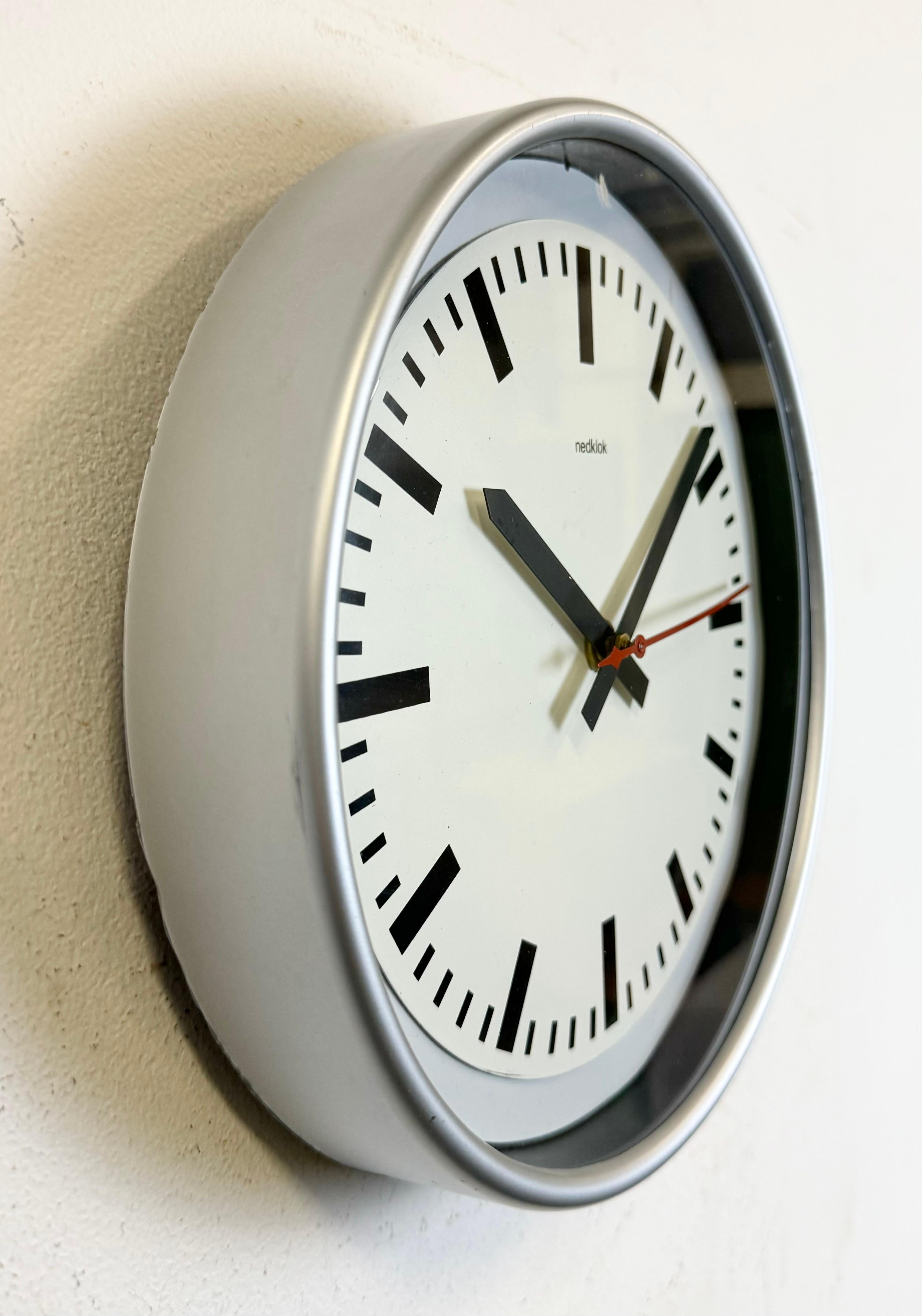 Vintage Grey Electric Station Wall Clock from Nedklok, 1990s In Good Condition For Sale In Kojetice, CZ