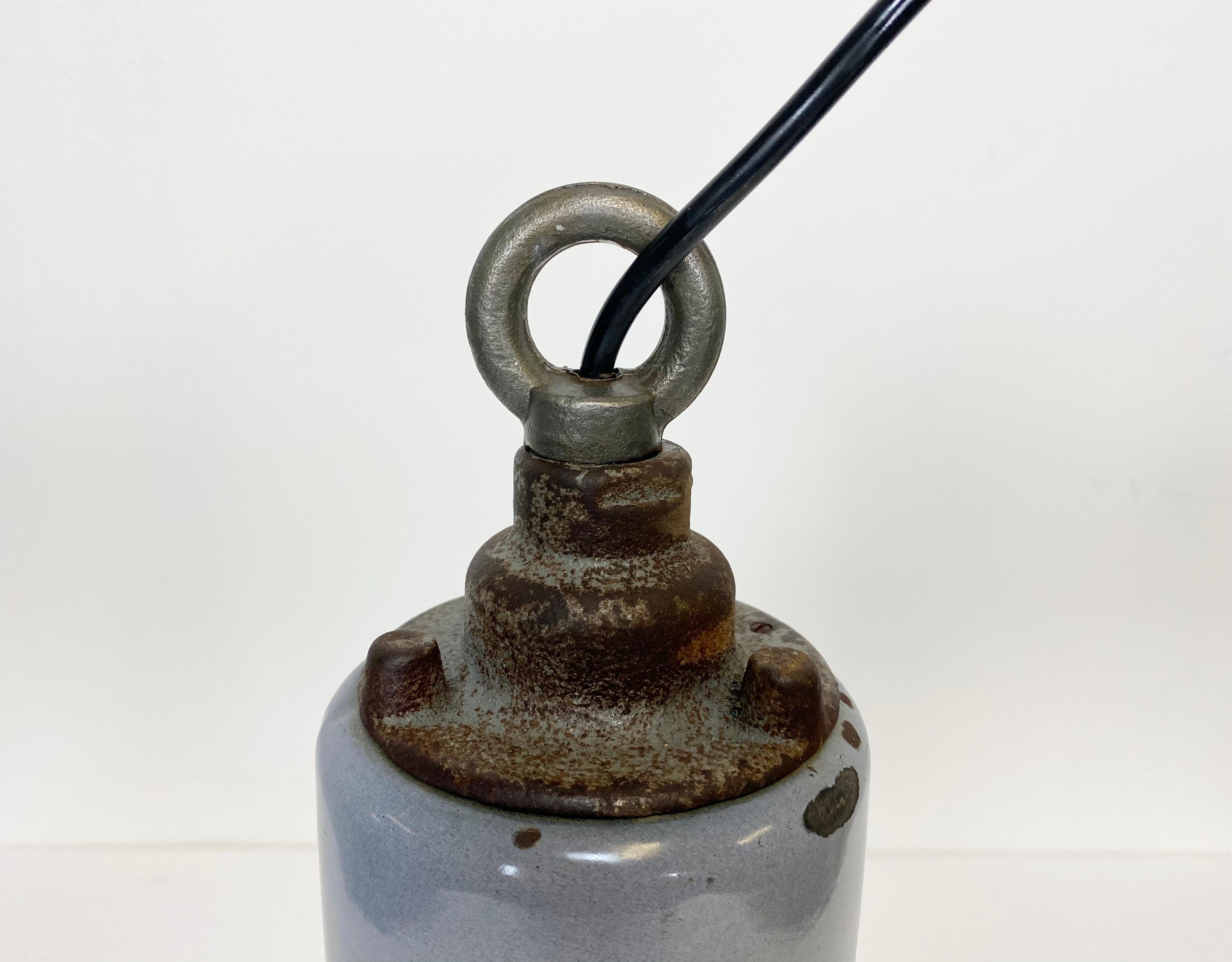 Vintage Grey Enamel Industrial Bauhaus Lamp, 1950s In Good Condition In Kojetice, CZ