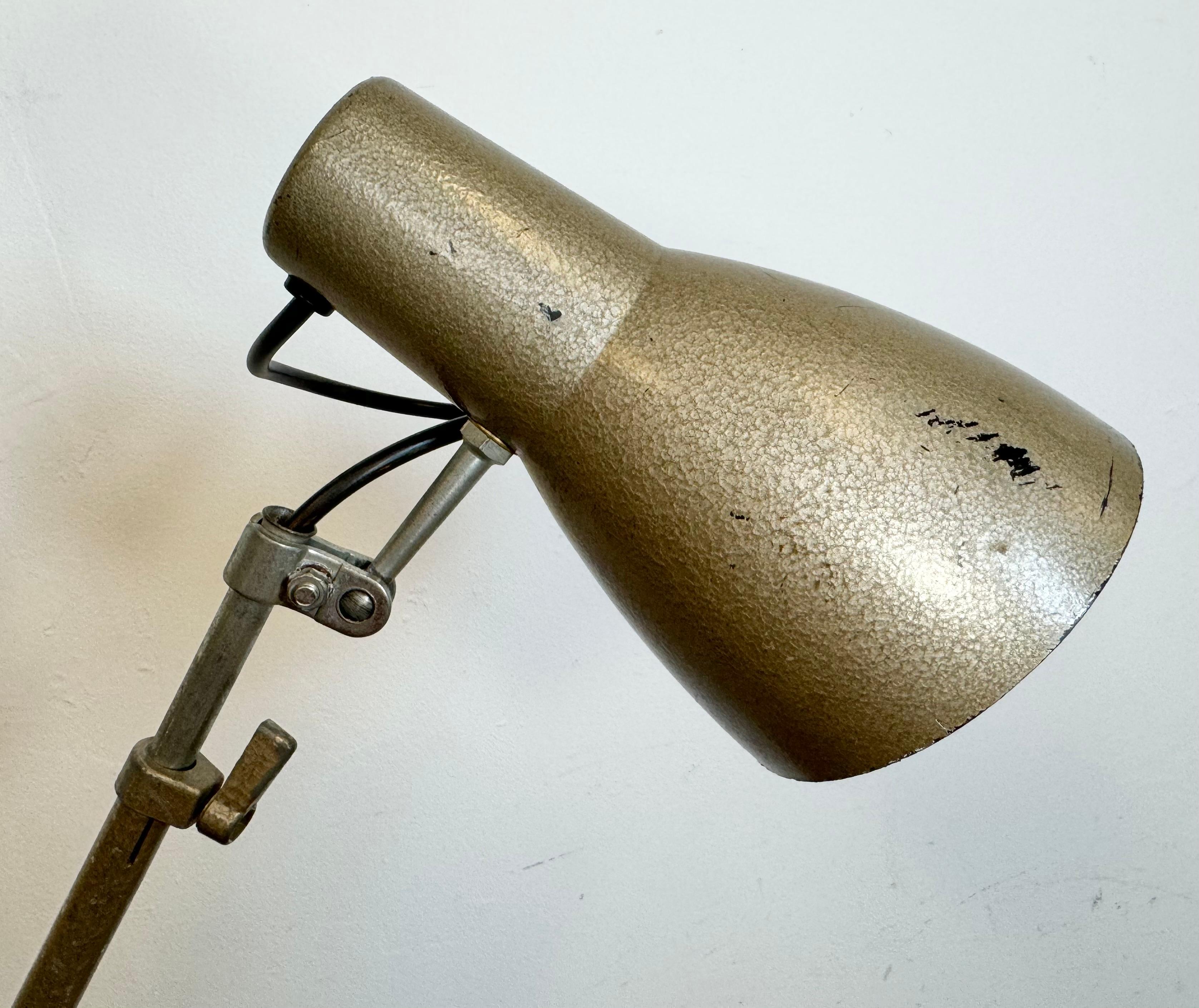 Graue französische verstellbare Tischlampe, 1960er Jahre im Angebot 7