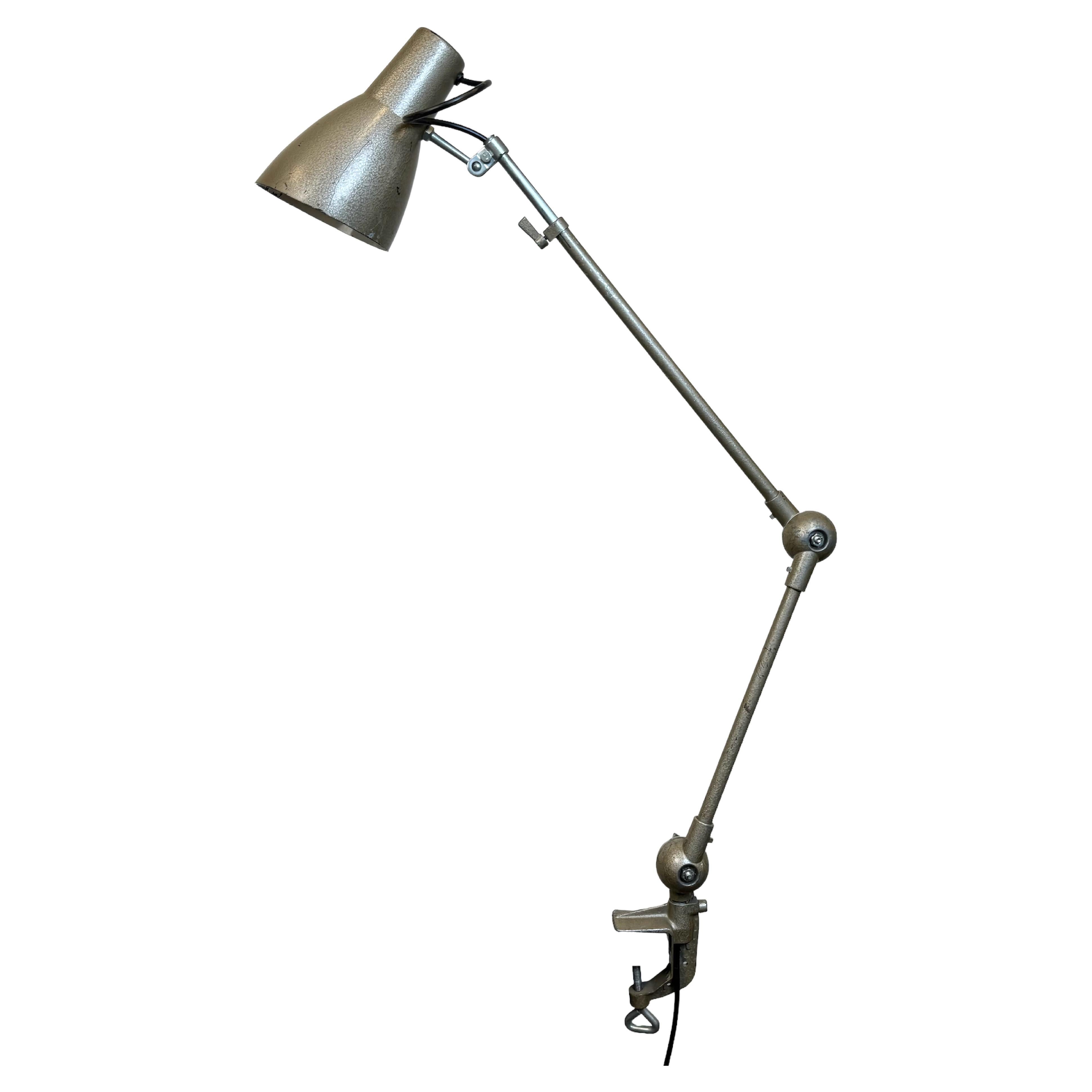 Graue französische verstellbare Tischlampe, 1960er Jahre im Angebot