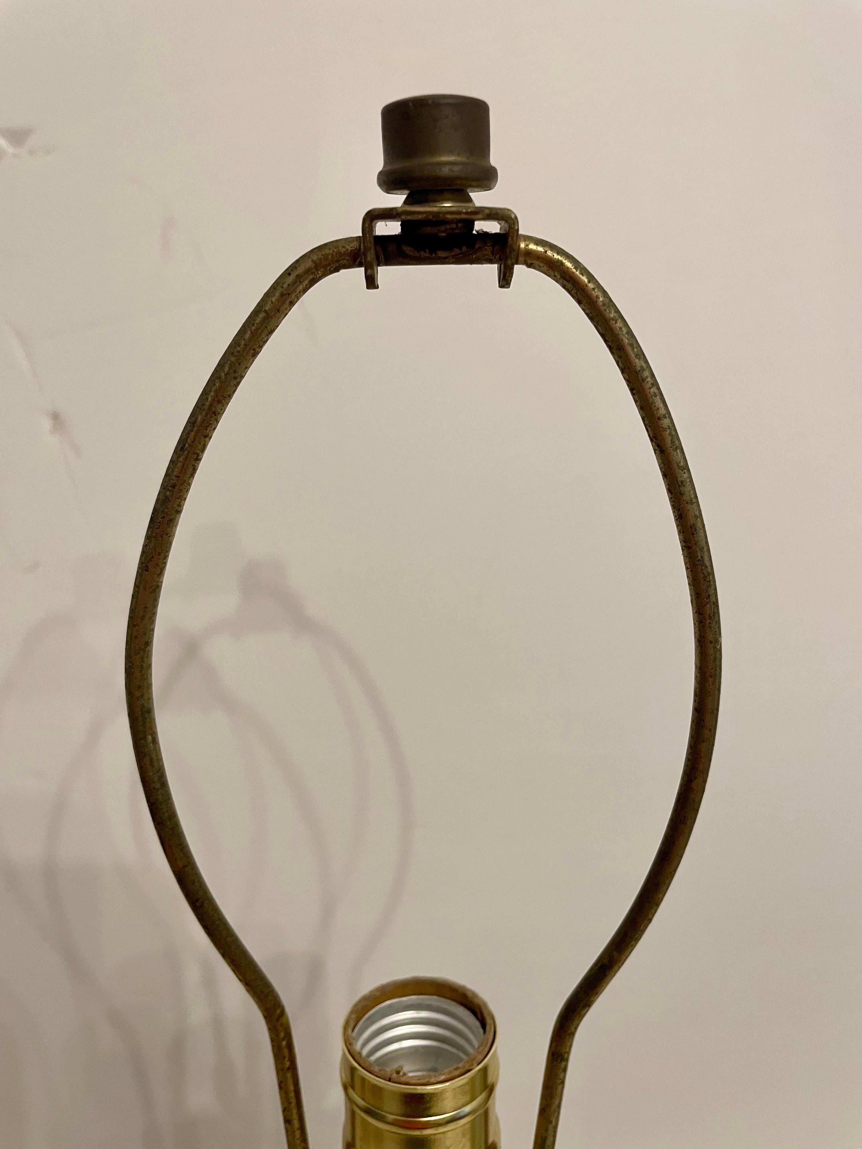 Milieu du XXe siècle Lampe à poser vintage en verre gris en vente