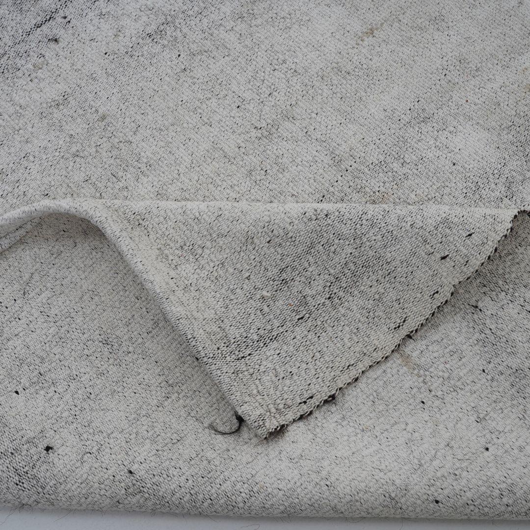 Kilim d'epoca in pelo di capra grigio, fatto a mano in Turchia in vendita 1