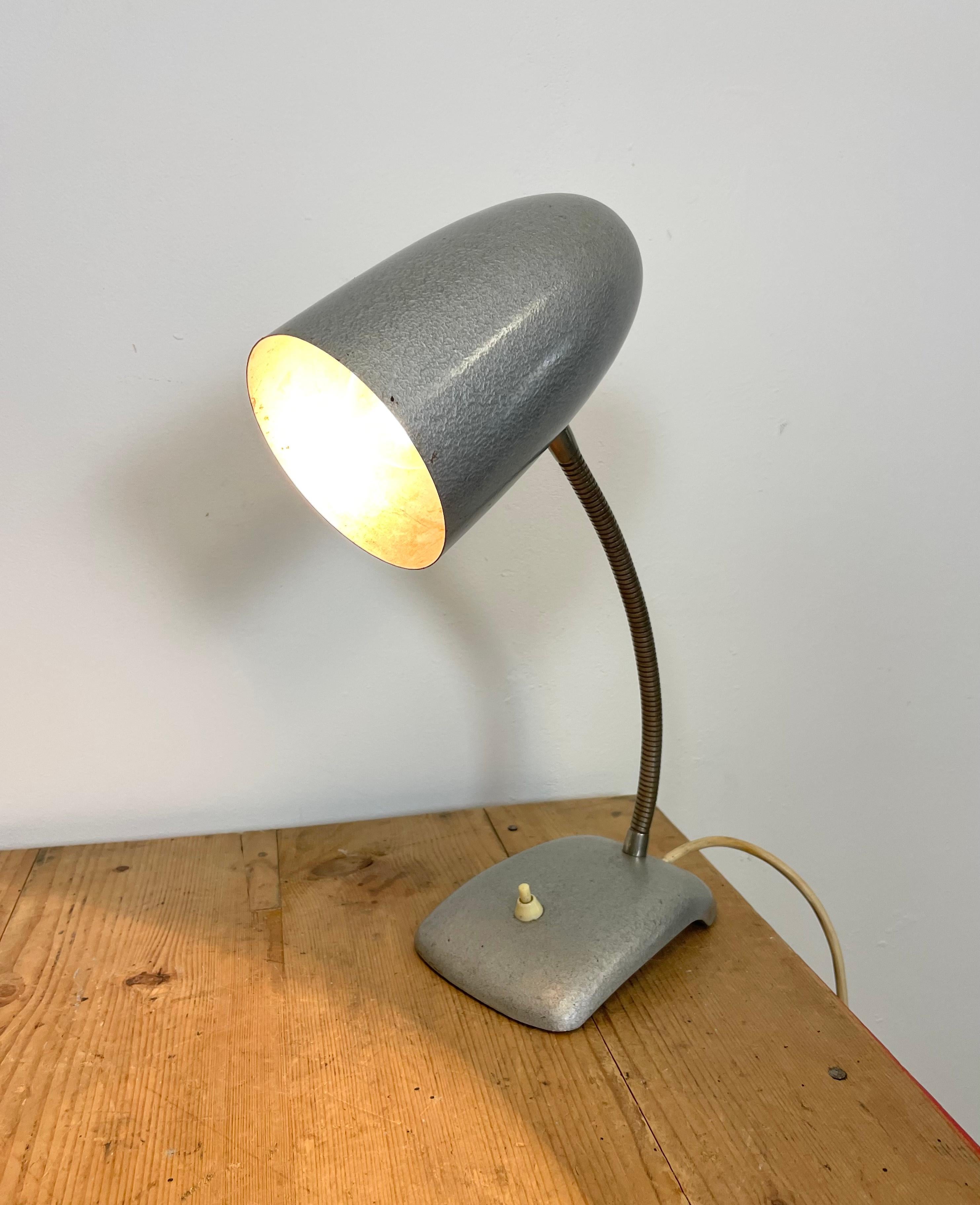 Graue Gooseneck-Schreibtischlampe in Grau, 1960er Jahre im Angebot 6