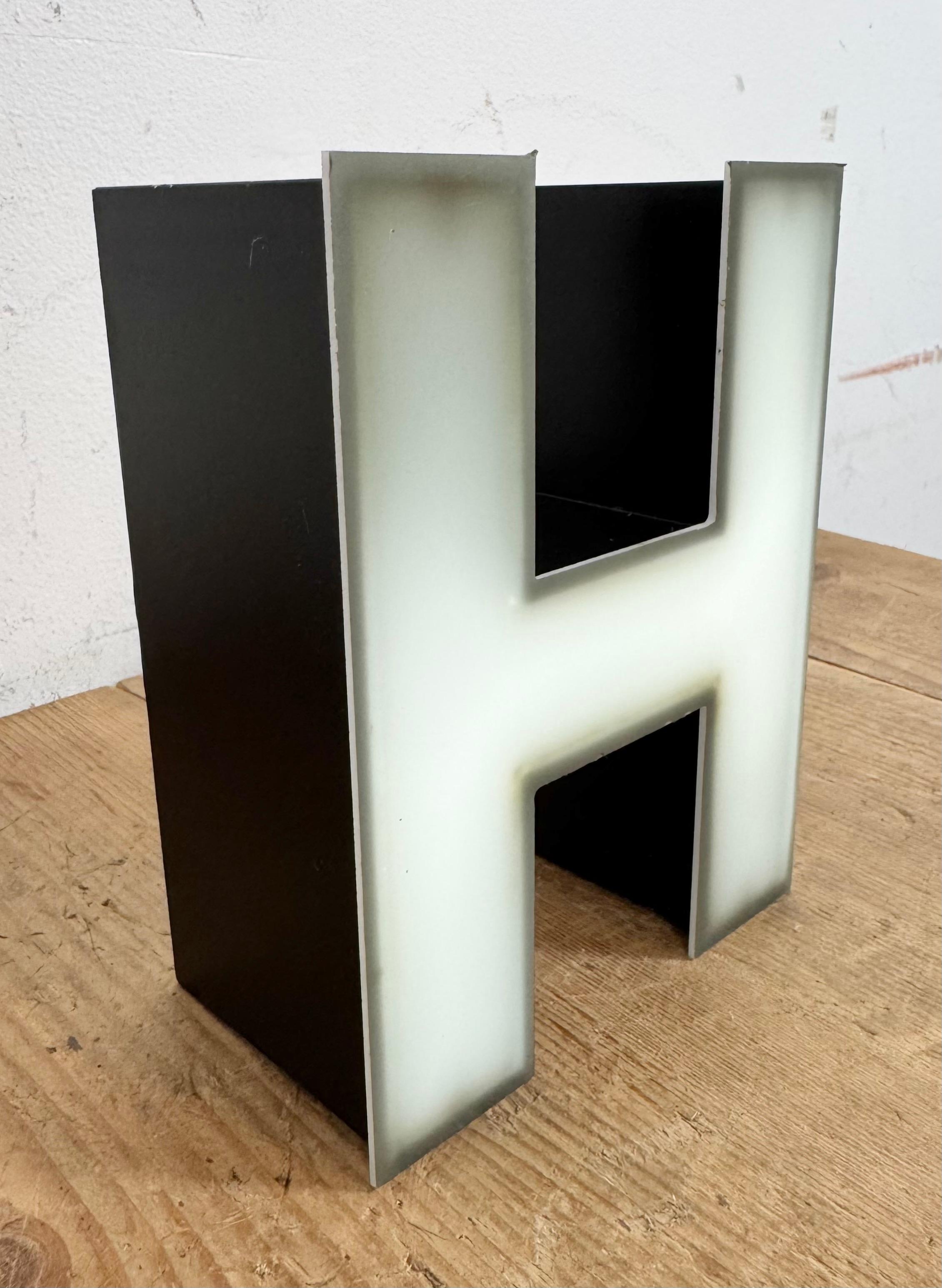Vintage Grey Illuminated Letter H , 1970s For Sale 3