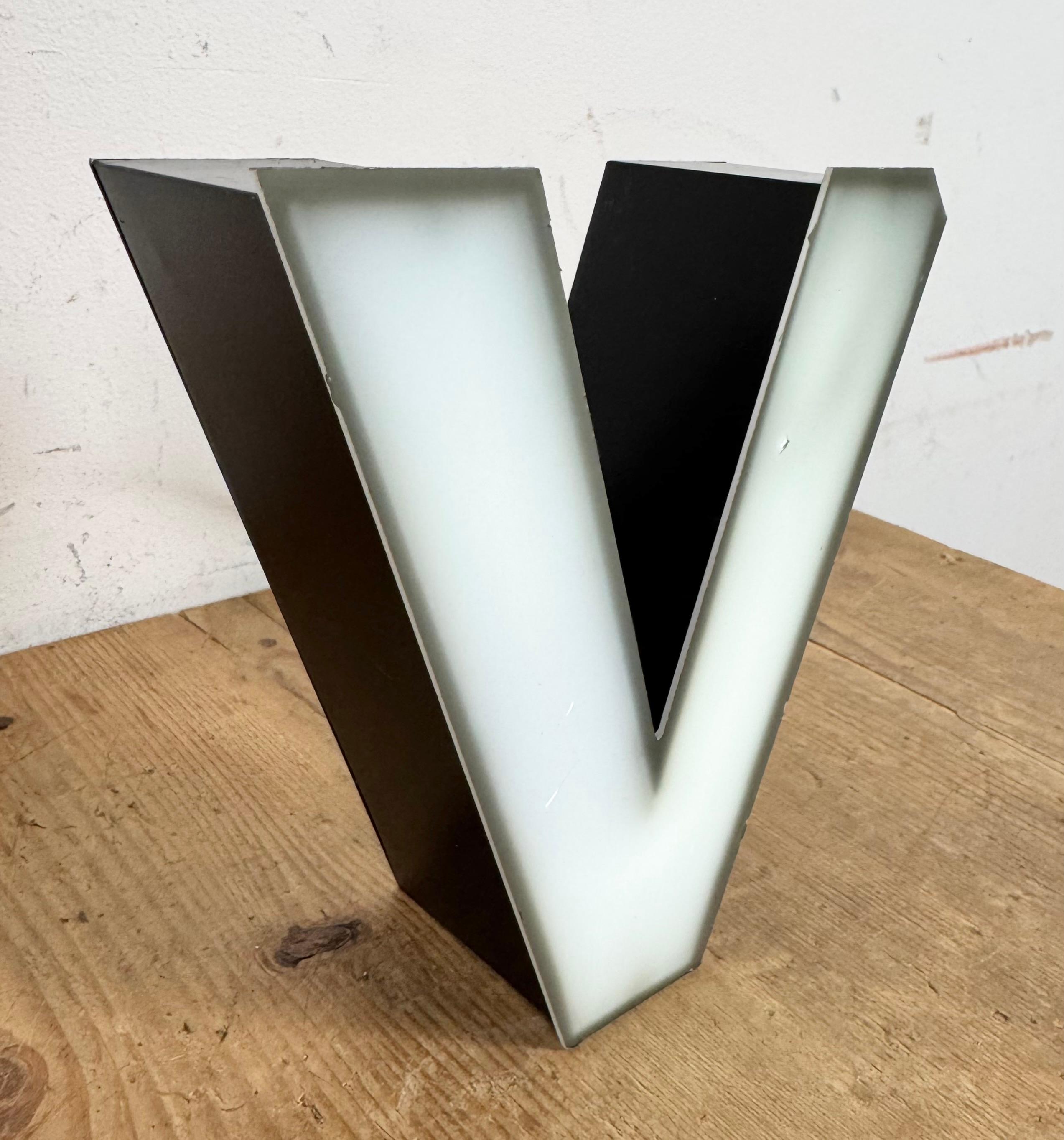 Vintage Grey Illuminated Letter V , 1970s For Sale 3