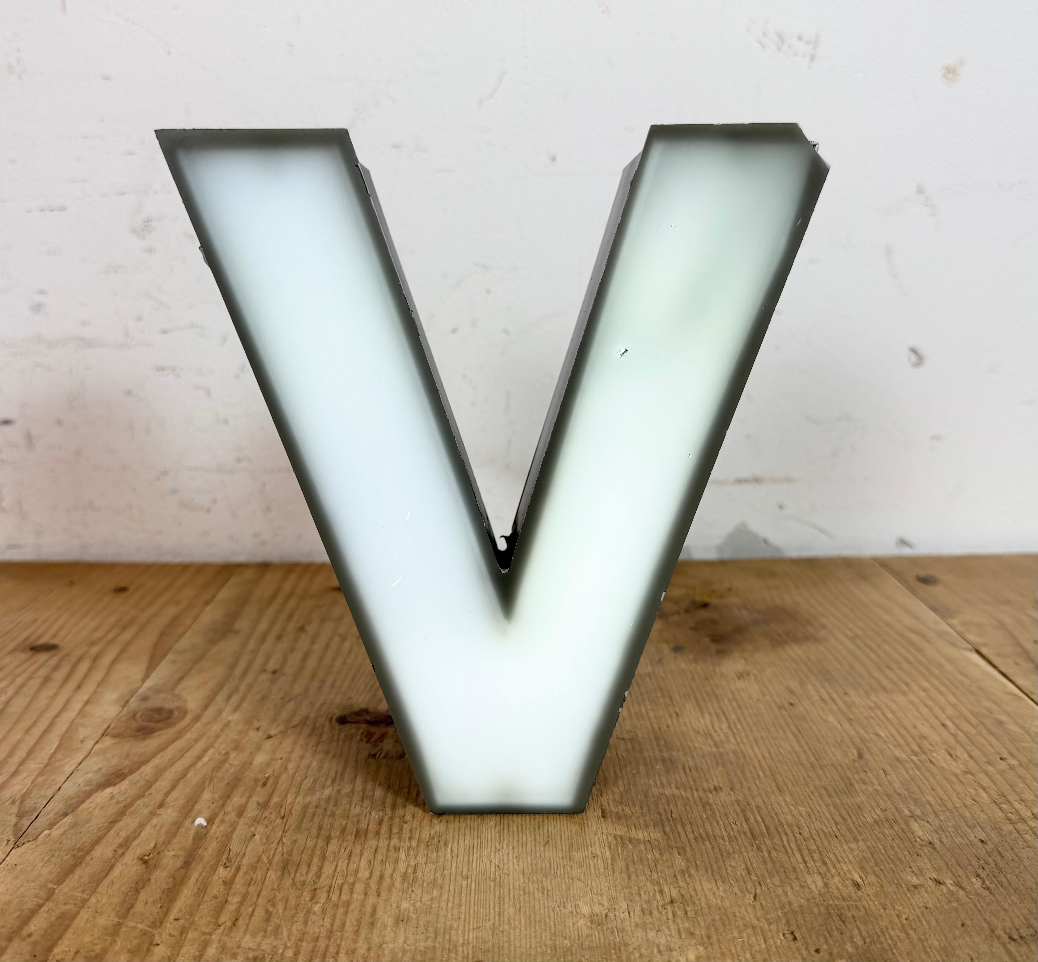 Vintage Grey Illuminated Letter V , 1970s For Sale 1
