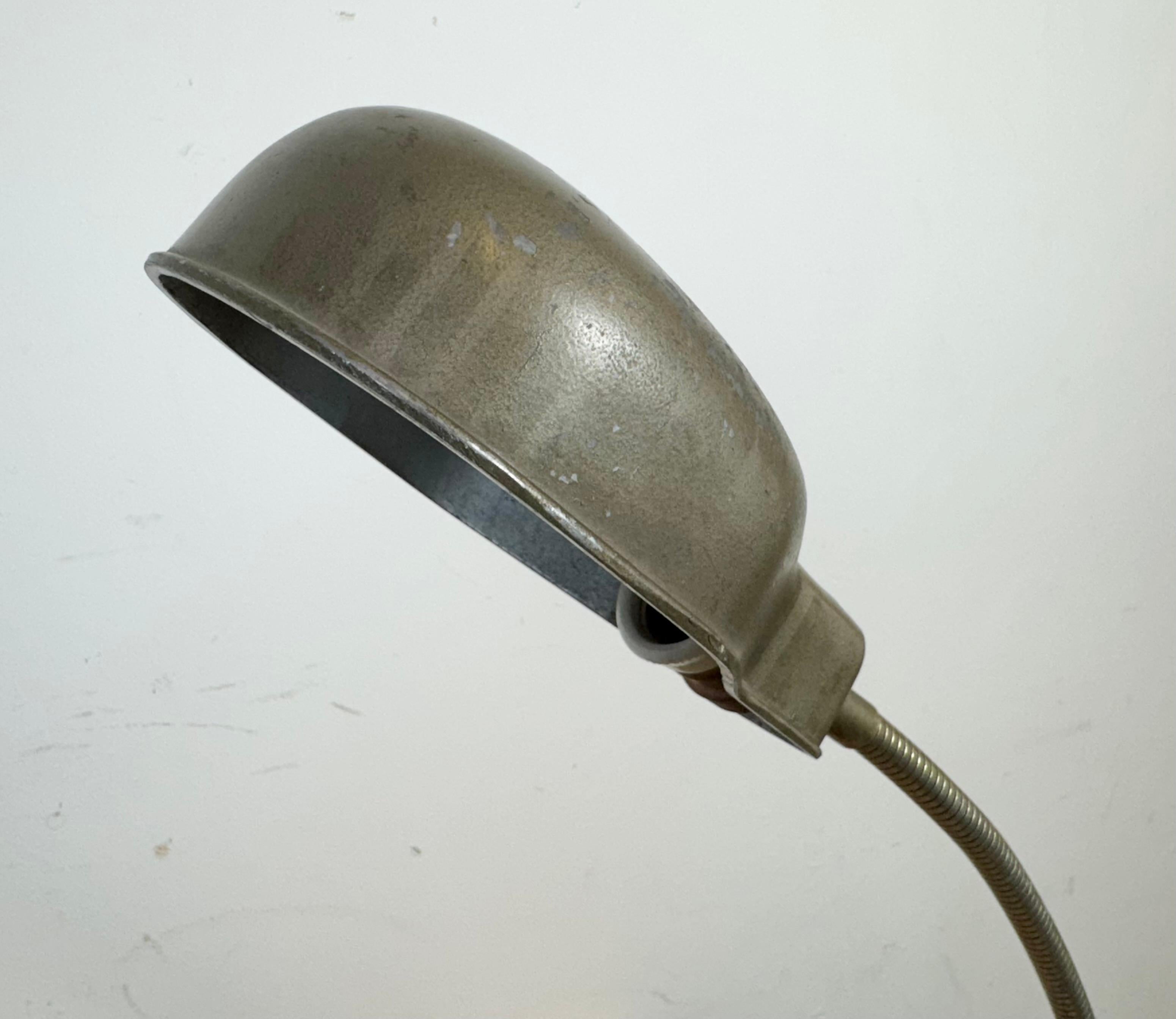 Graue italienische Vintage-Tischlampe mit Schwanenhalsausschnitt von GCME, 1950er Jahre (20. Jahrhundert) im Angebot