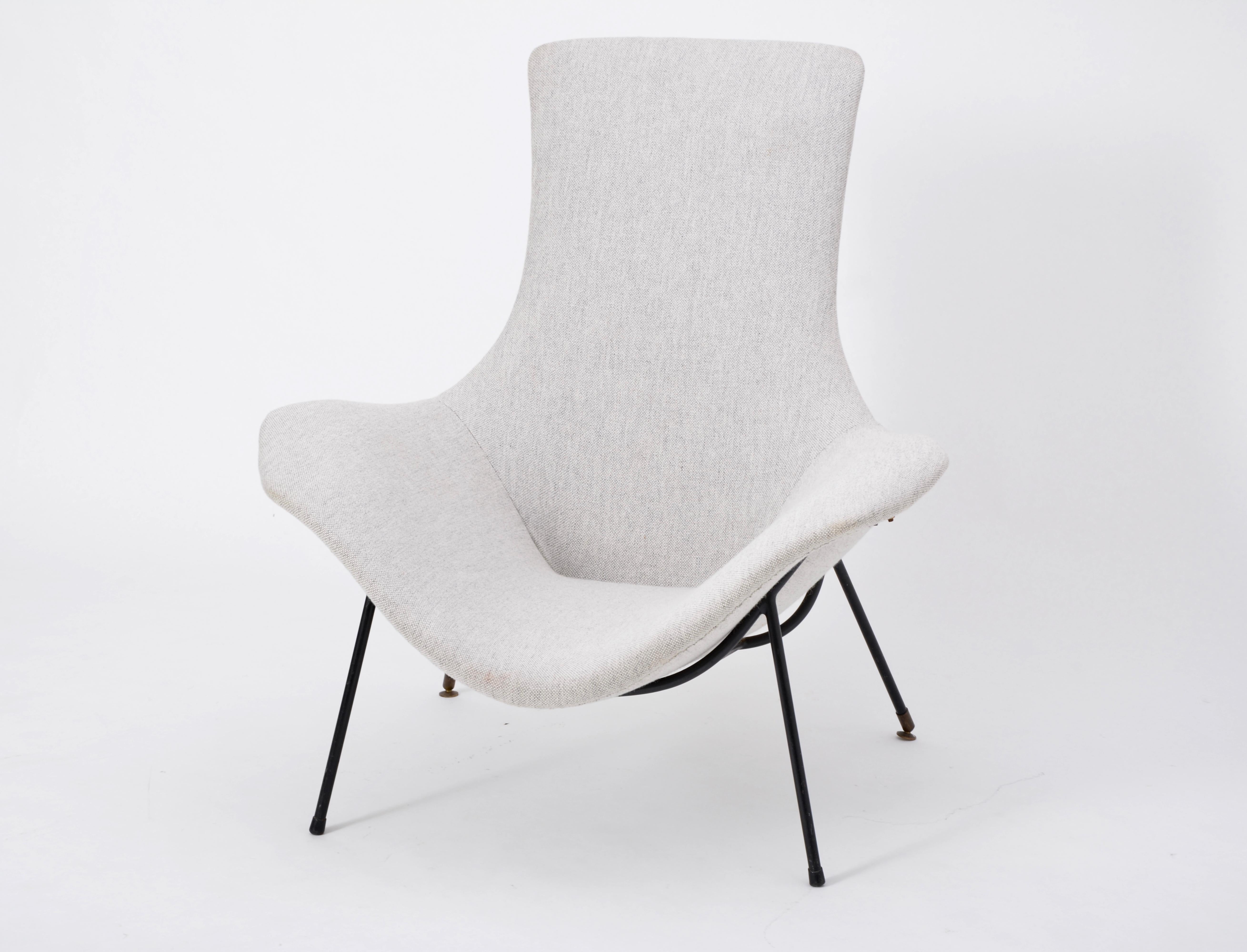 20th Century Grey Italian Mid-Century Modern lounge chair by Augusto Bozzi for Saporiti