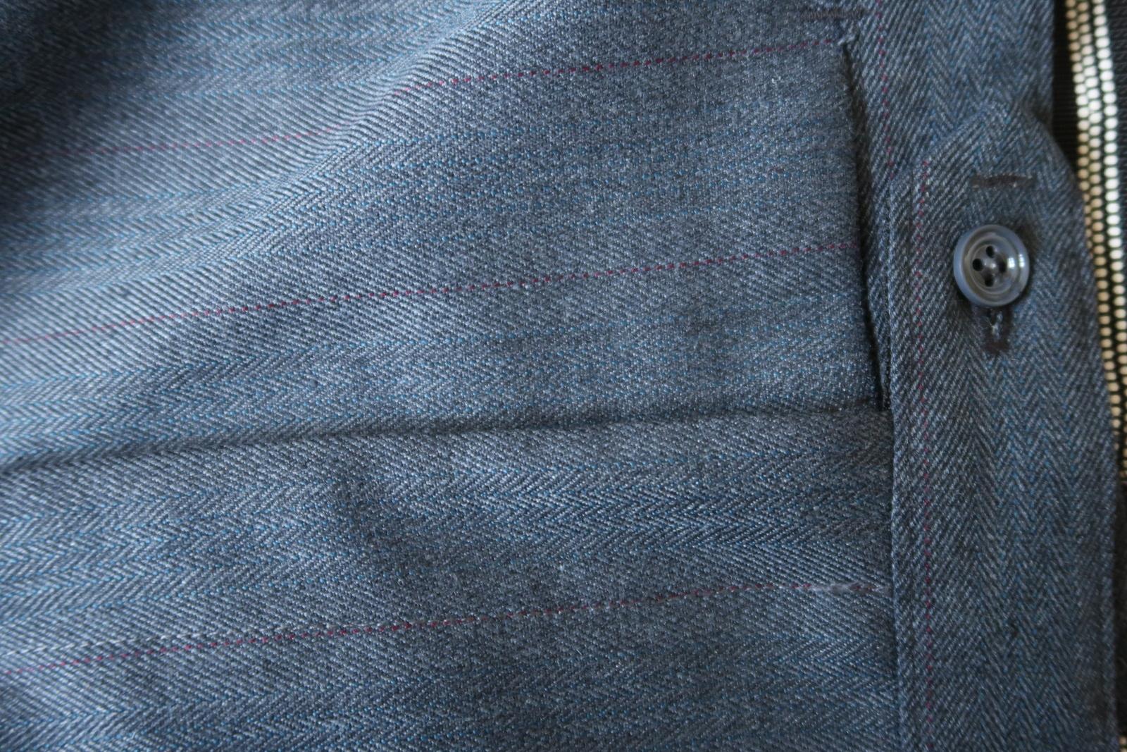 Graue Vintage-Hose aus der UdSSR: Classic 1970s Style - Neu und anpassbar, 1J87 (Ende des 20. Jahrhunderts) im Angebot