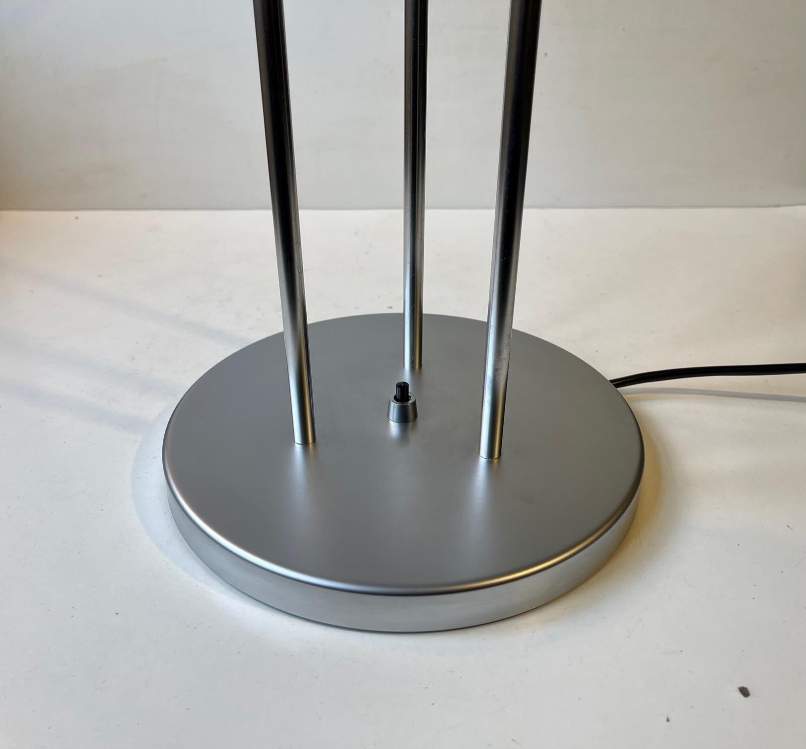 Modern Vintage Grey PH 5 Table Lamp by Poul Henningsen, Louis Poulsen For Sale