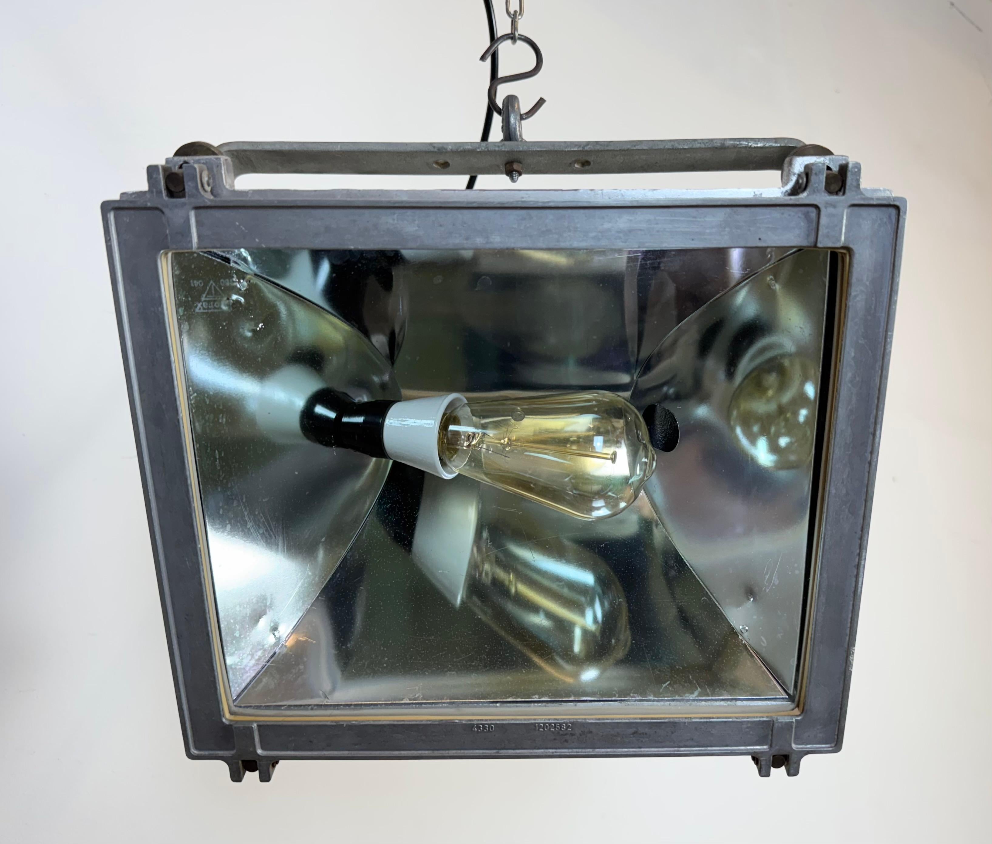 Vintage Grey Theater Spotlight with Glass Cover, 1980s For Sale 3