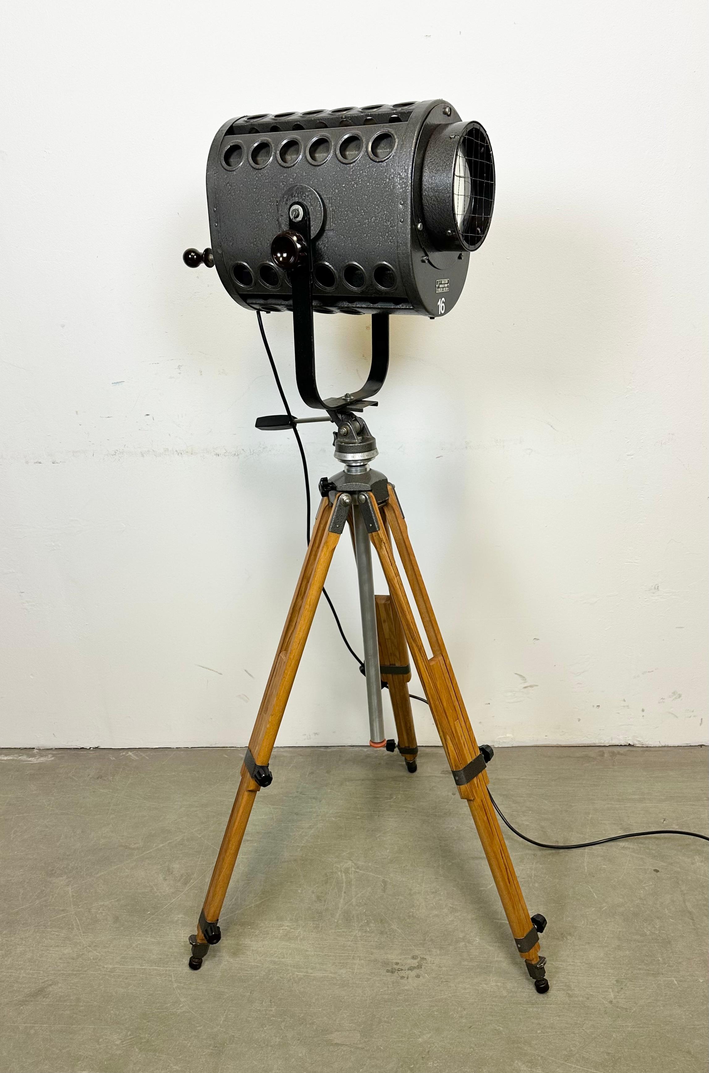 Vintage Grey Theatre Spotlight on Wooden Tripod, 1970s For Sale 7