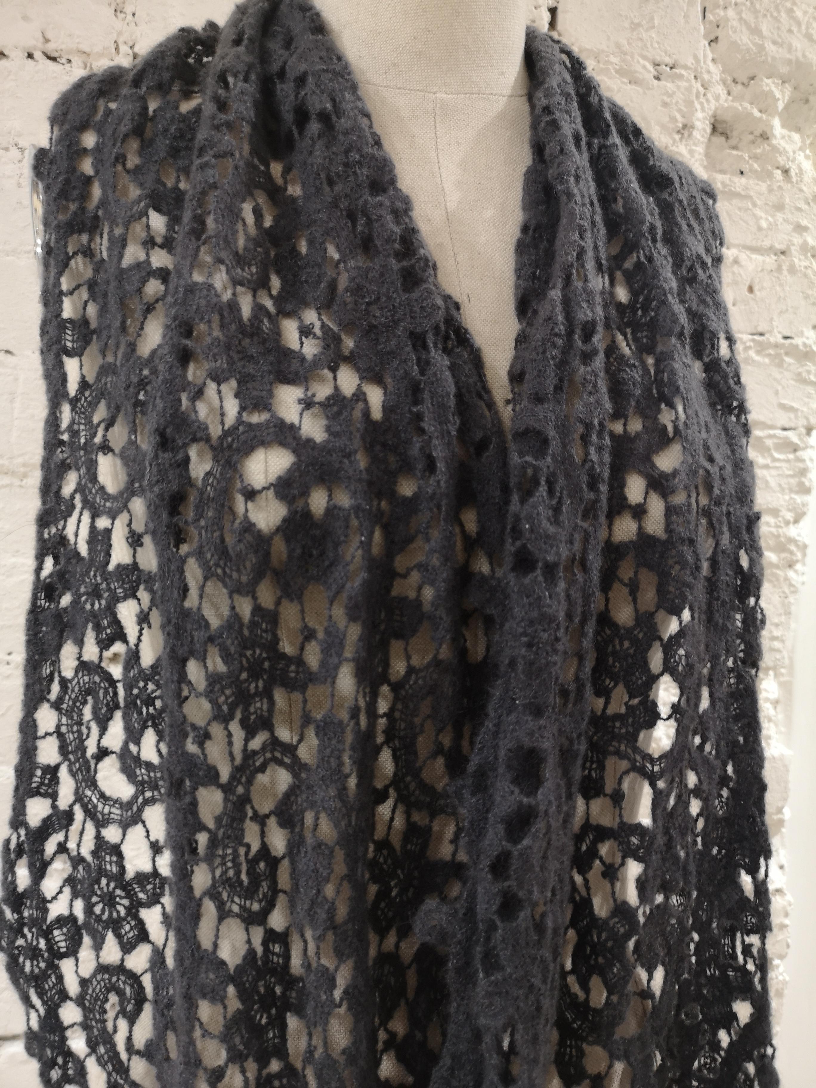 Vintage grey wool scarf 2