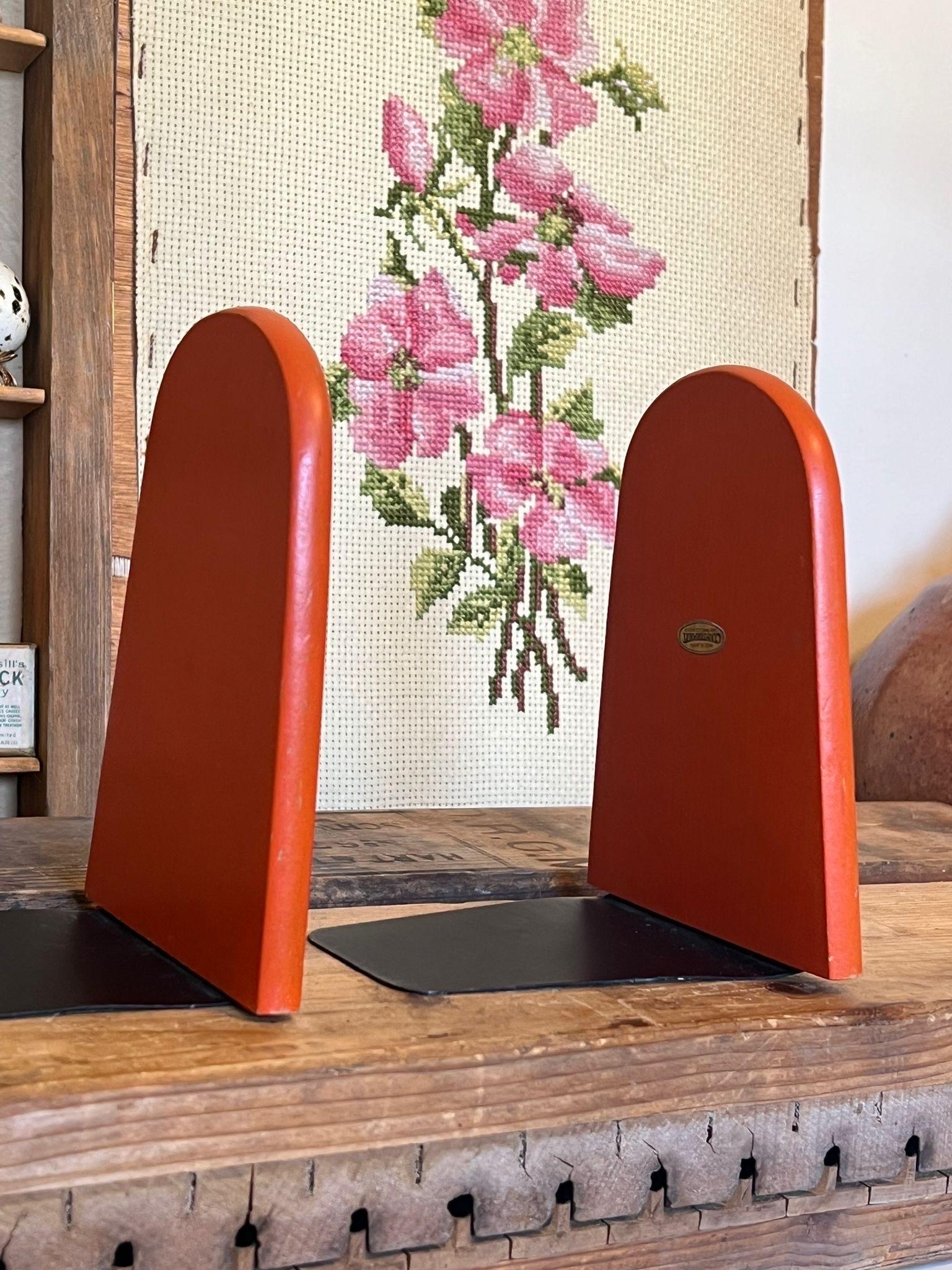 Vintage Groovy Mushroom Bookends In Good Condition For Sale In Seattle, WA