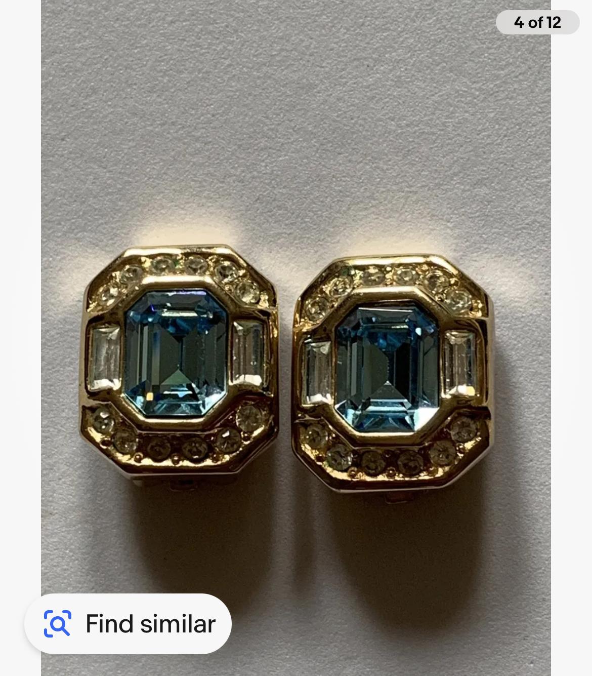 Vintage Grosse Crystal Clip On Earrings . For Sale 5