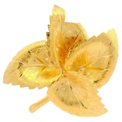 Vintage Grosse Germany 14k Yellow Gold 3D Detailed Textured Leaf Pin Brooch