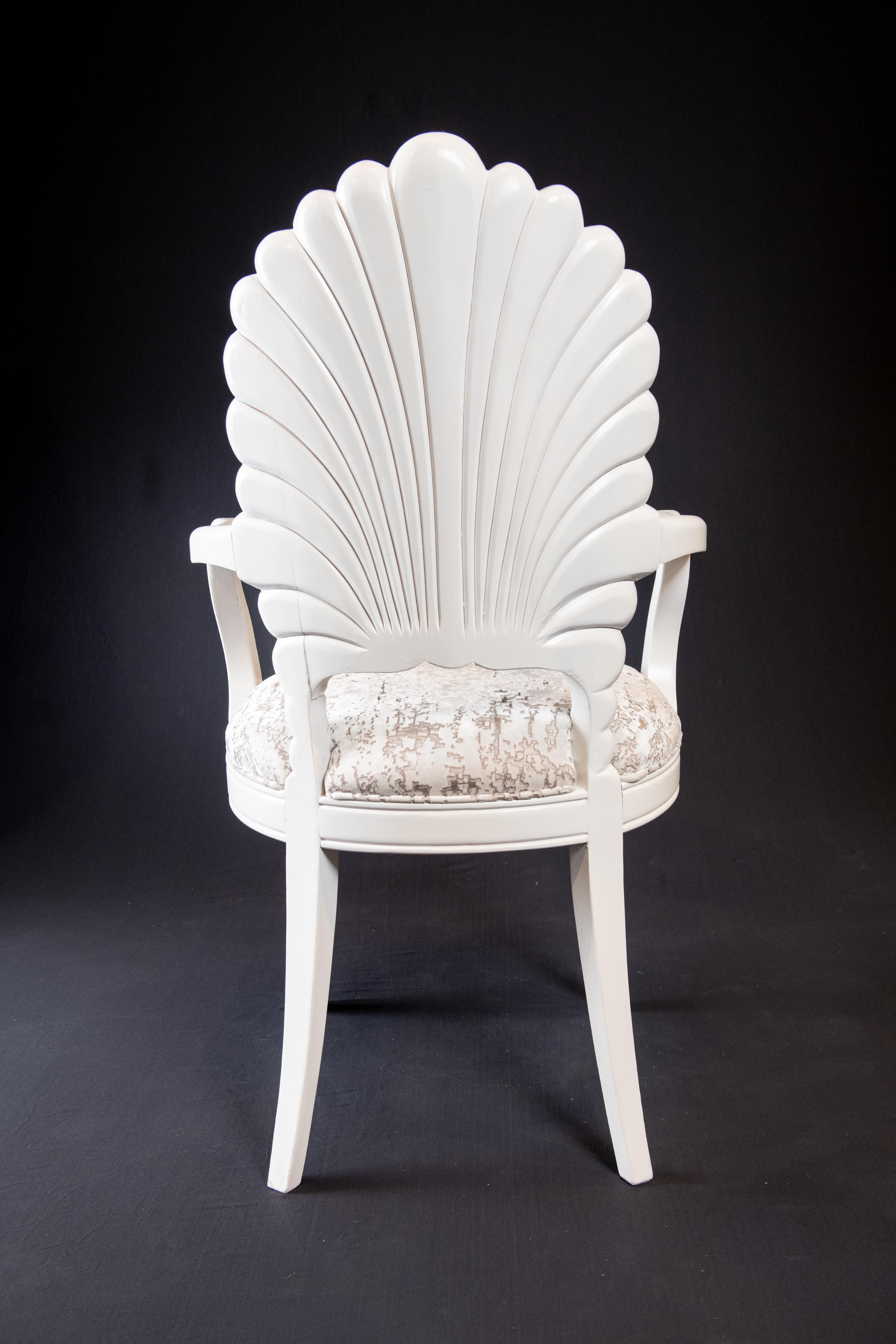 Vintage Grotto Style Shell Back Dining Chairs. 6er-Set (Hollywood Regency) im Angebot
