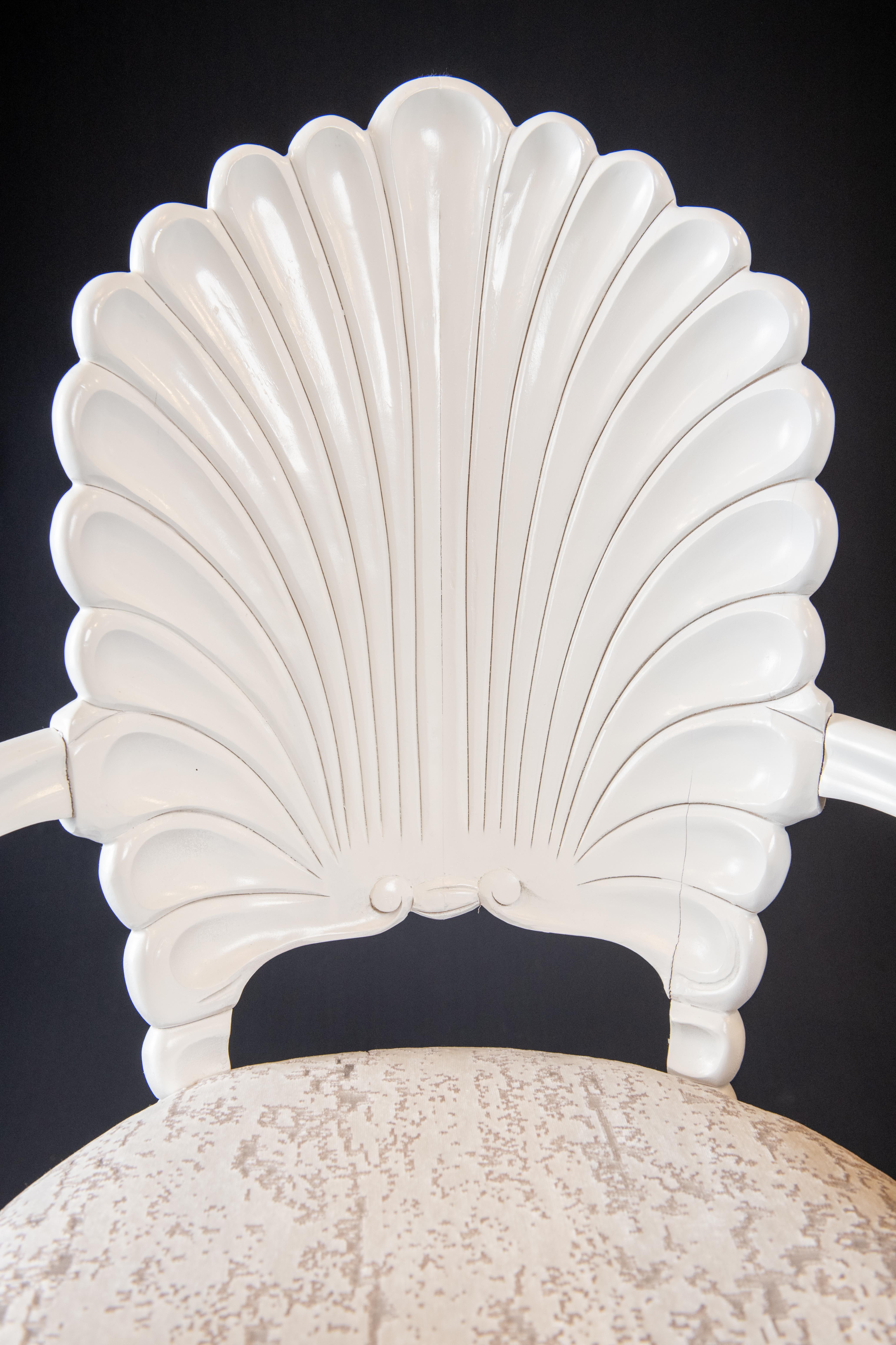 Vintage Grotto Style Shell Back Dining Chairs. 6er-Set (Italienisch) im Angebot