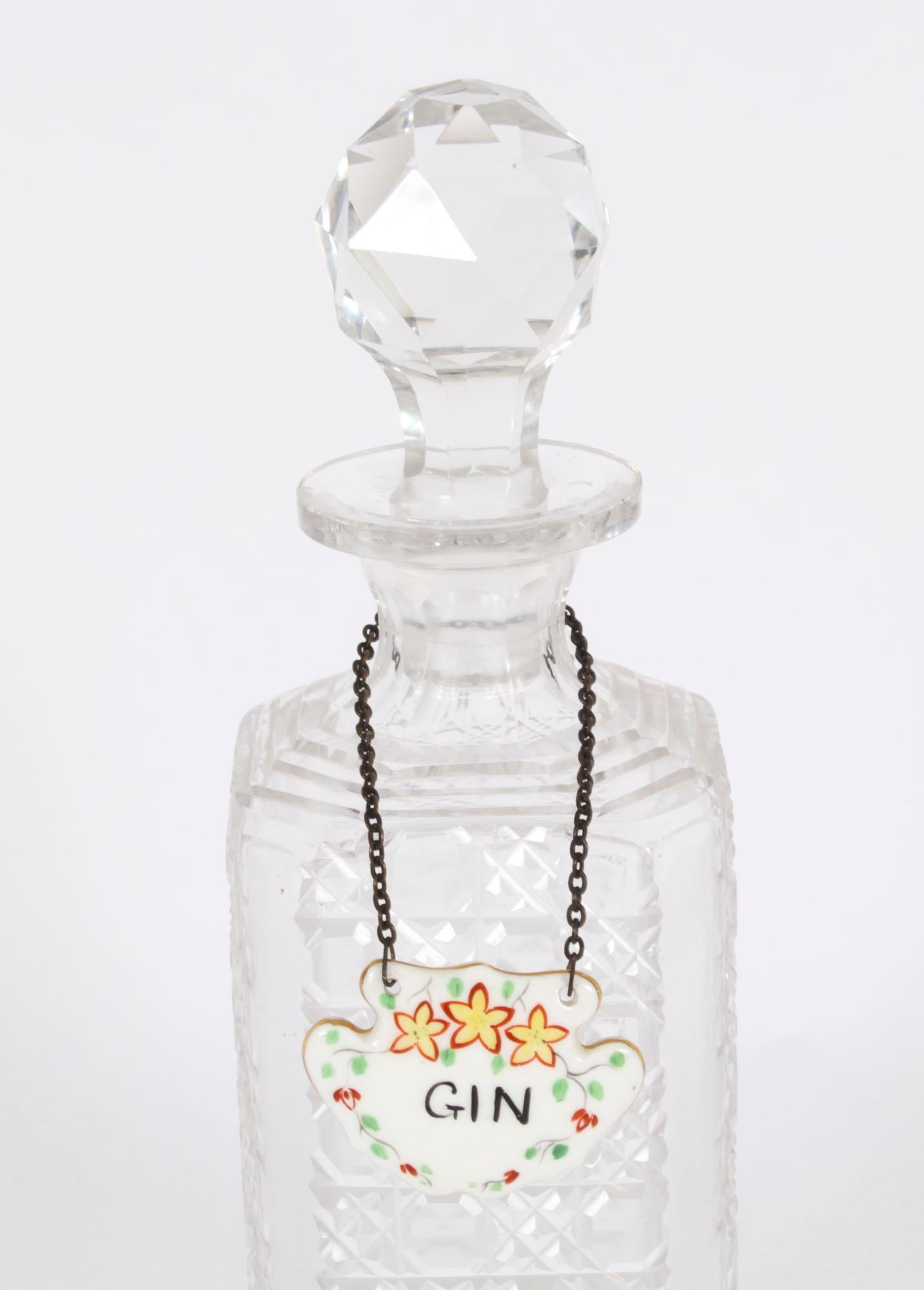 Groupe vintage de 3 carafes en verre taillé en cristal 20ème siècle en vente 5