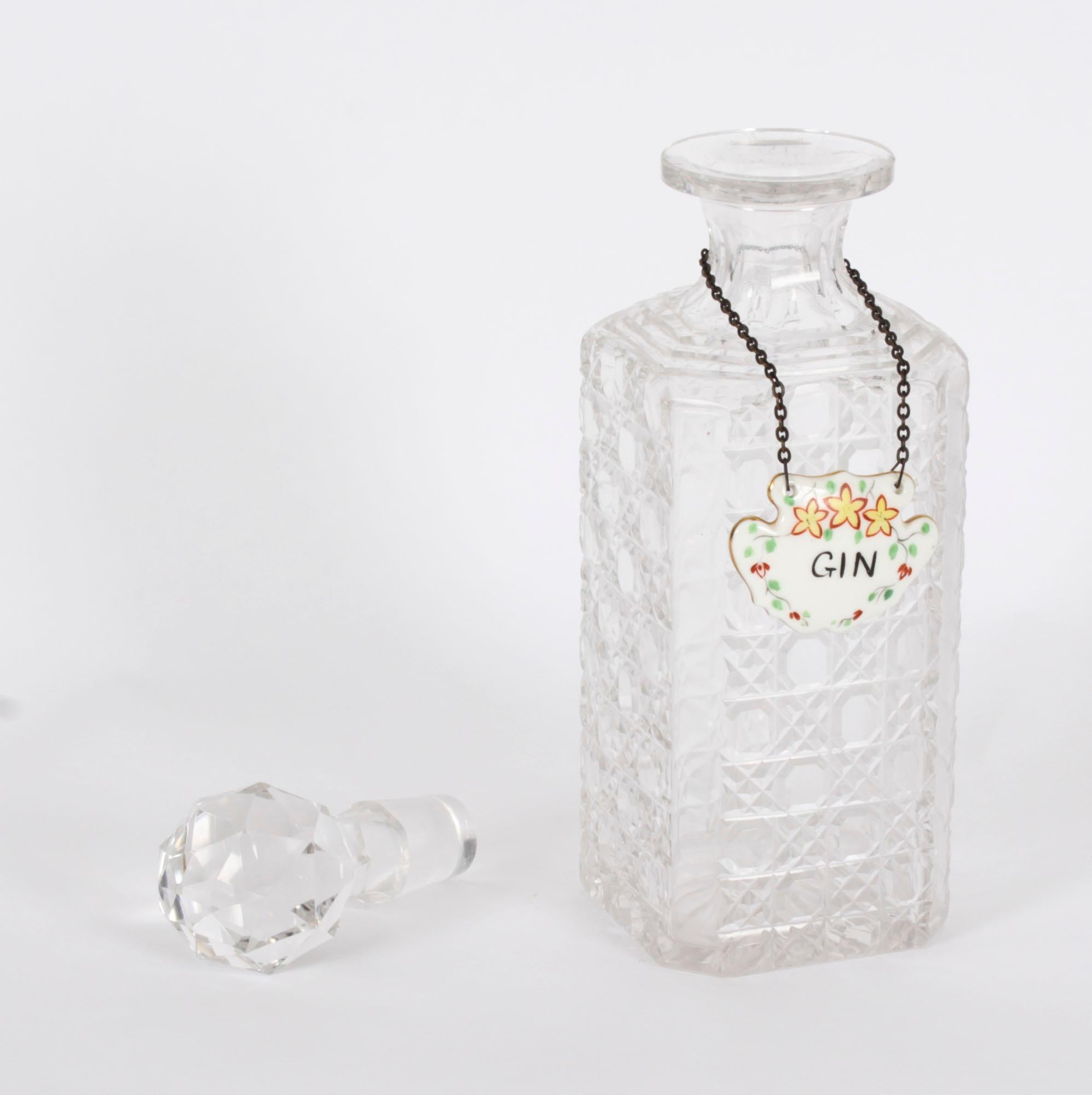 Groupe vintage de 3 carafes en verre taillé en cristal 20ème siècle en vente 8