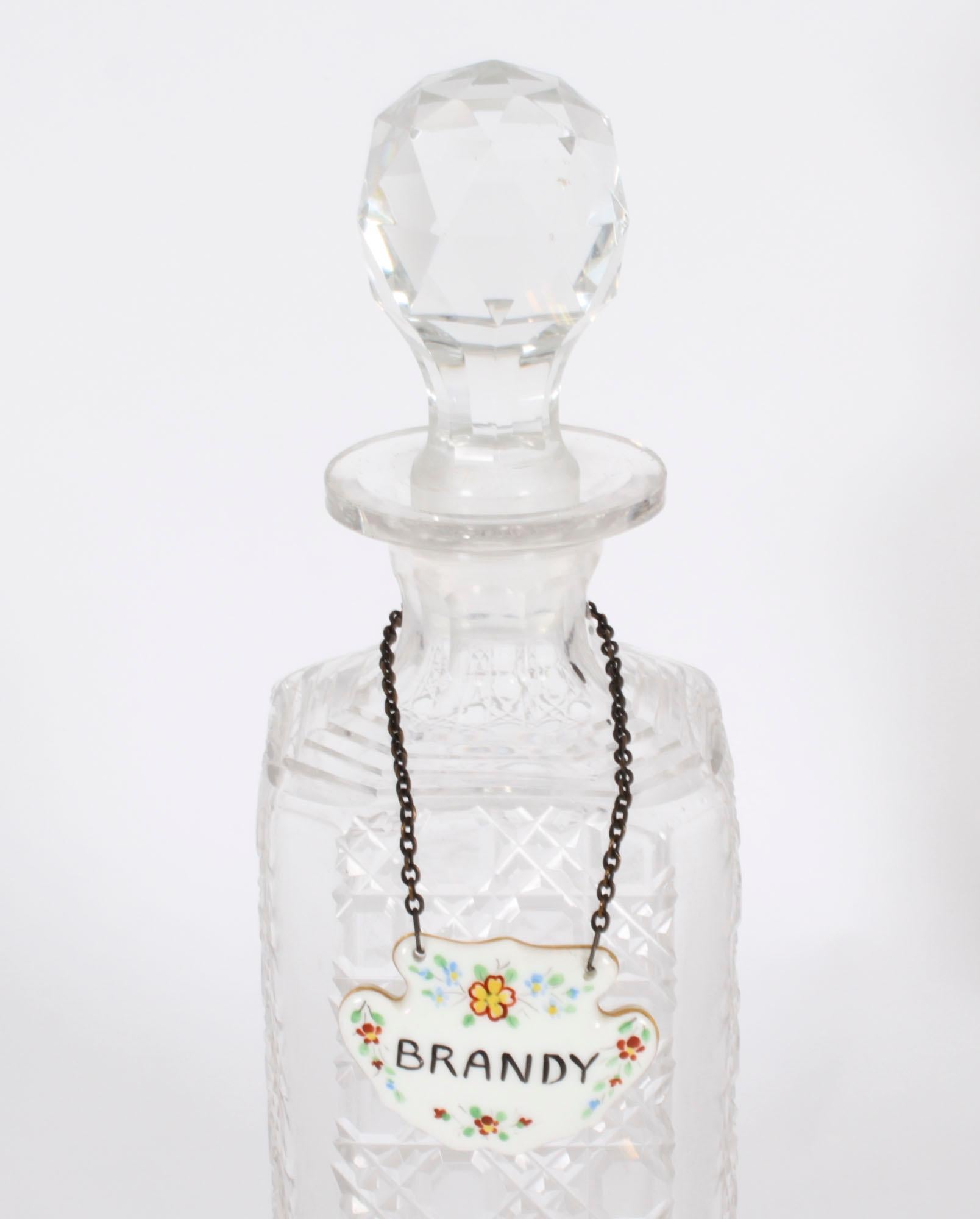 Groupe vintage de 3 carafes en verre taillé en cristal 20ème siècle en vente 10