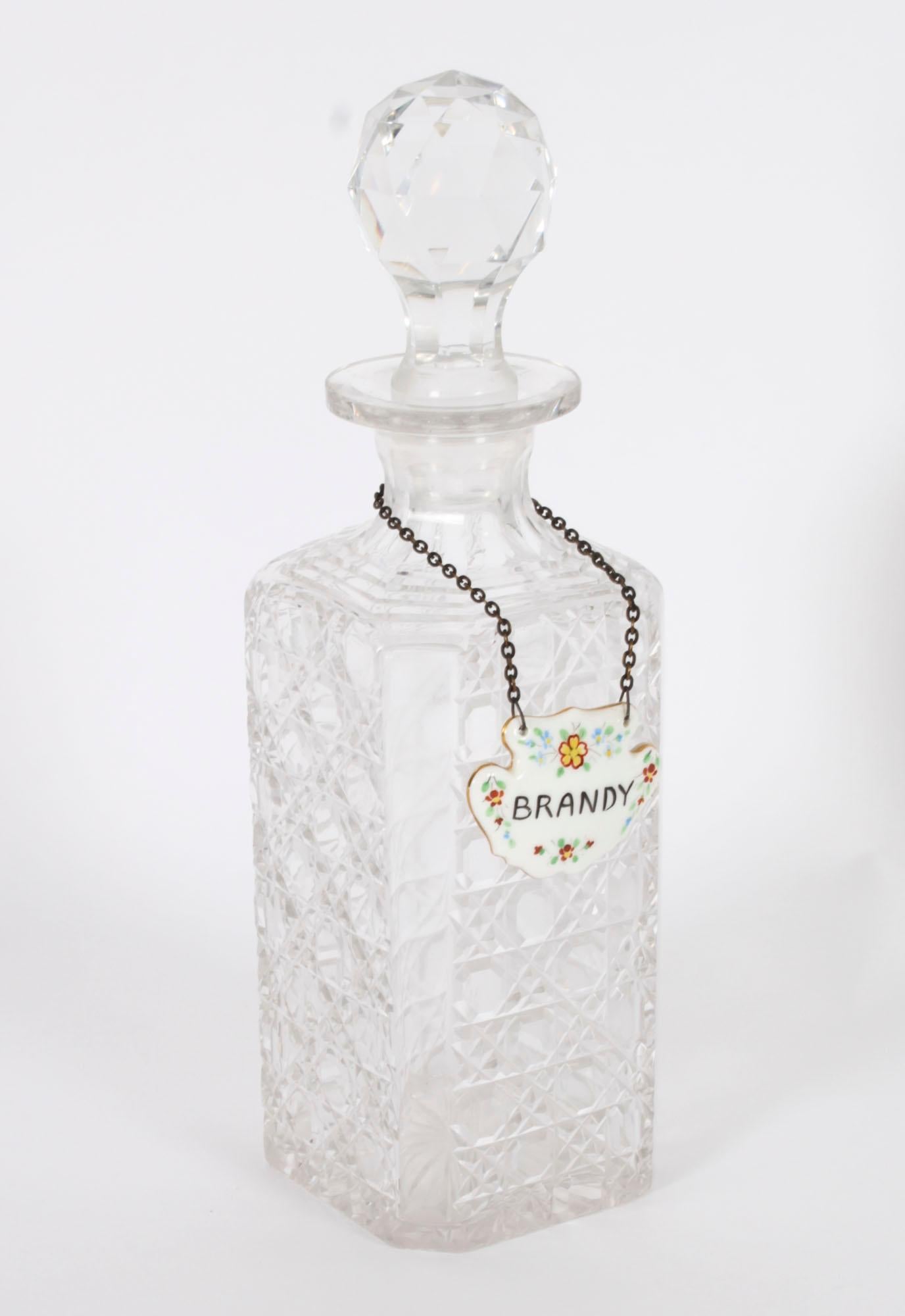 Groupe vintage de 3 carafes en verre taillé en cristal 20ème siècle en vente 12